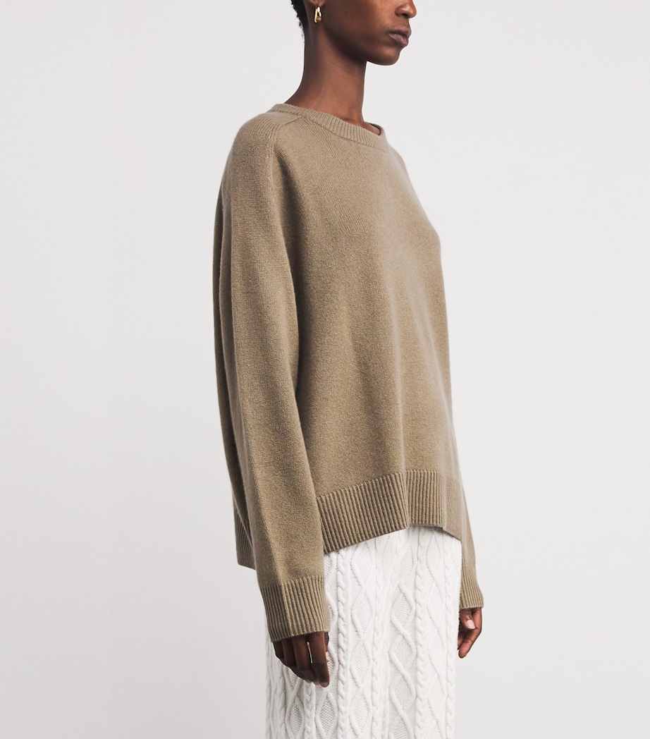 Soft Goat Womens Cashmere Boyfriend Crew-Neck Sweater Khaki Image 3