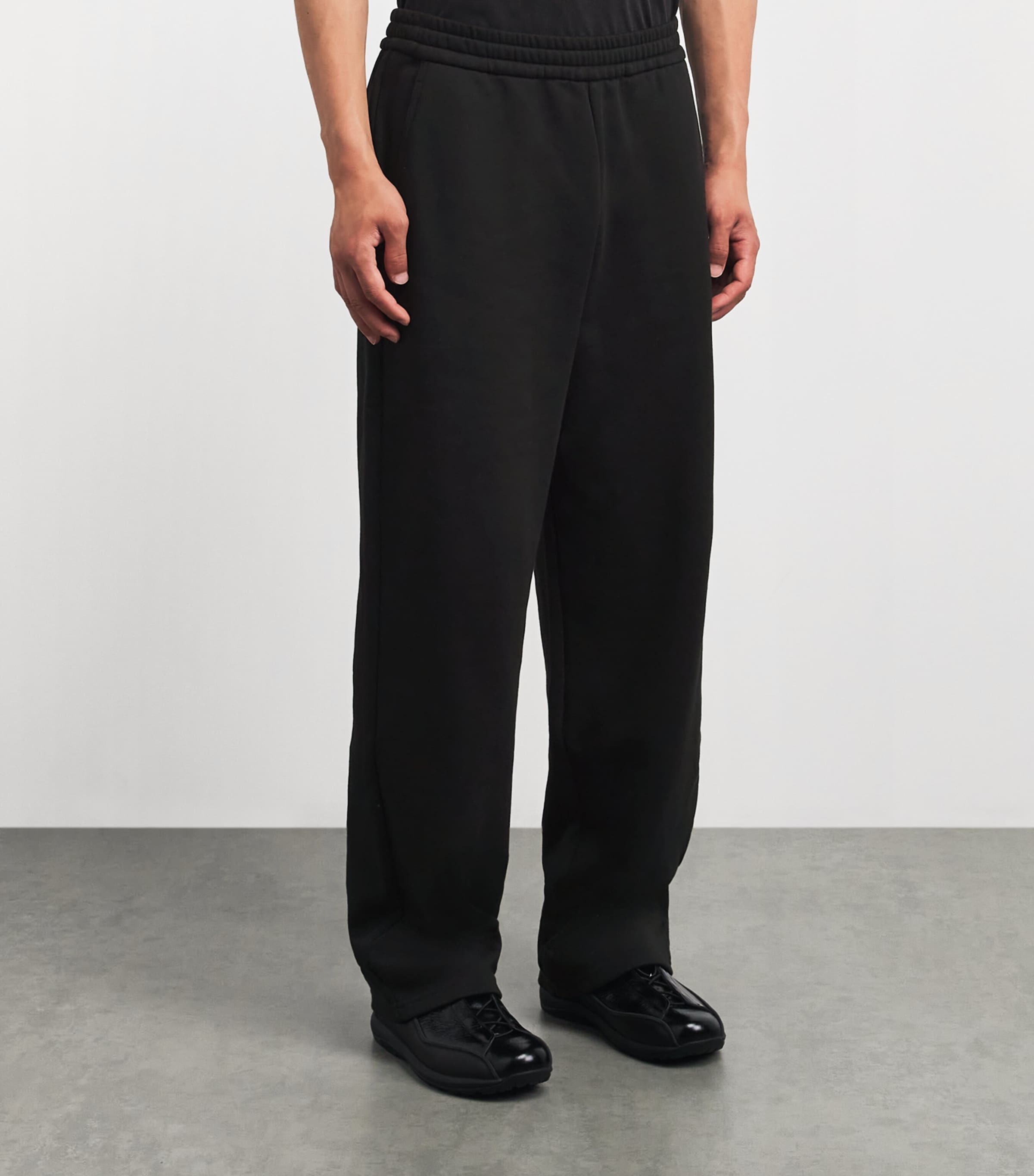 Moose Knuckles Mens Logo Yul Sweatpants Black Image 4