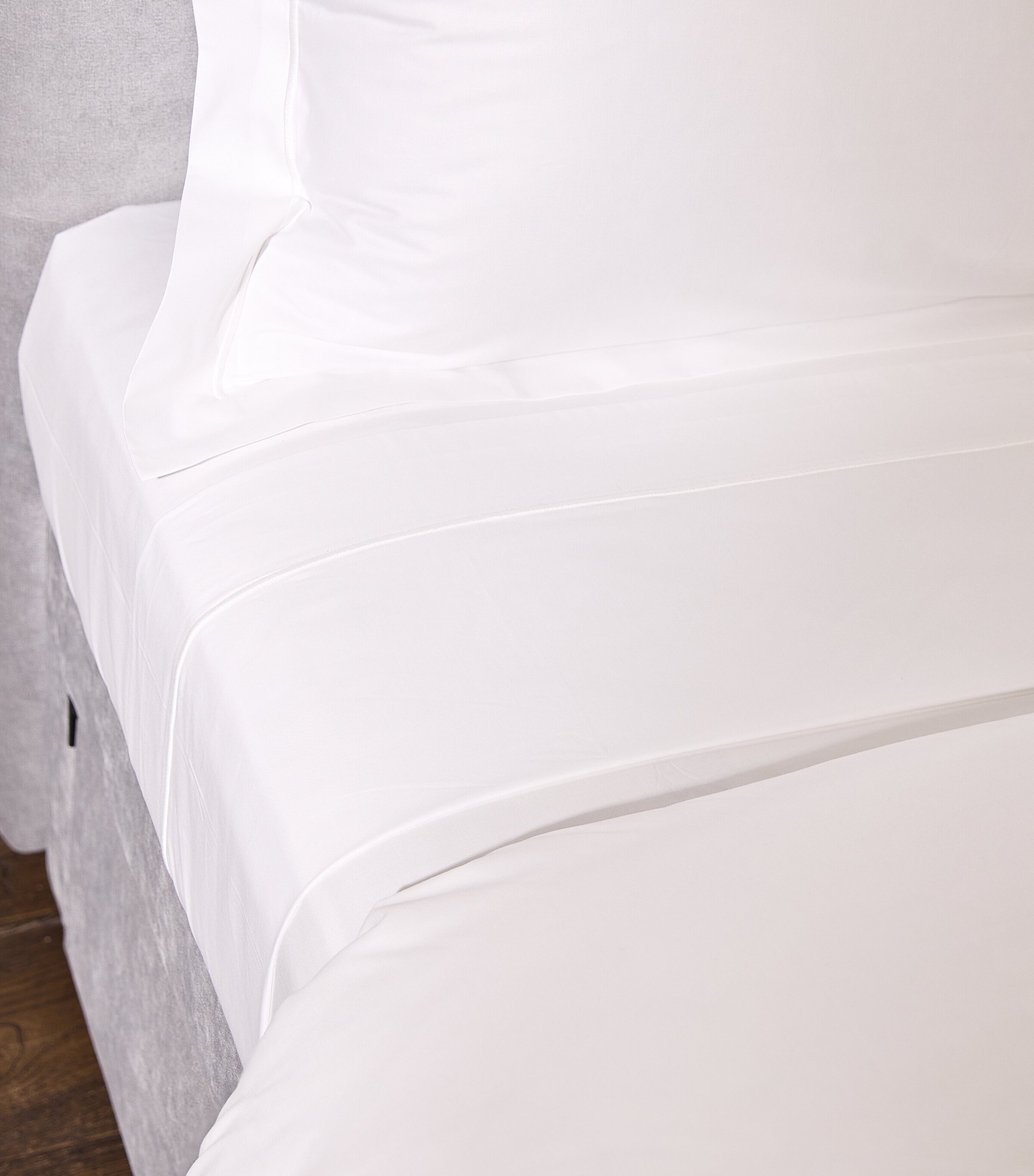 Helmshore King Flat Sheet (275cm x 295cm) WHITE Image 5