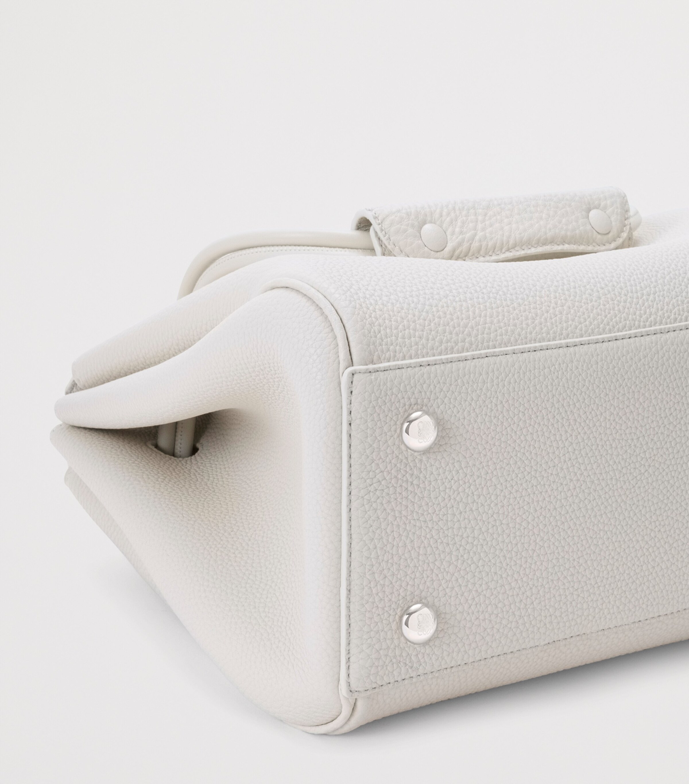 Small Calfskin Madrid Shoulder Bag SOFT WHITE Image 9