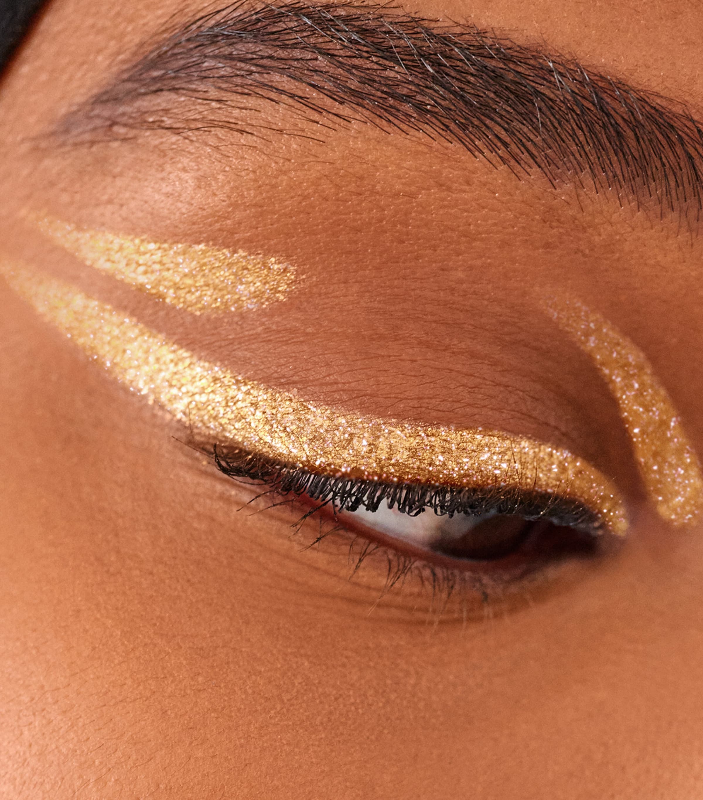 Satin Kajal Eyeliner GOLD LAMÉ Image 4