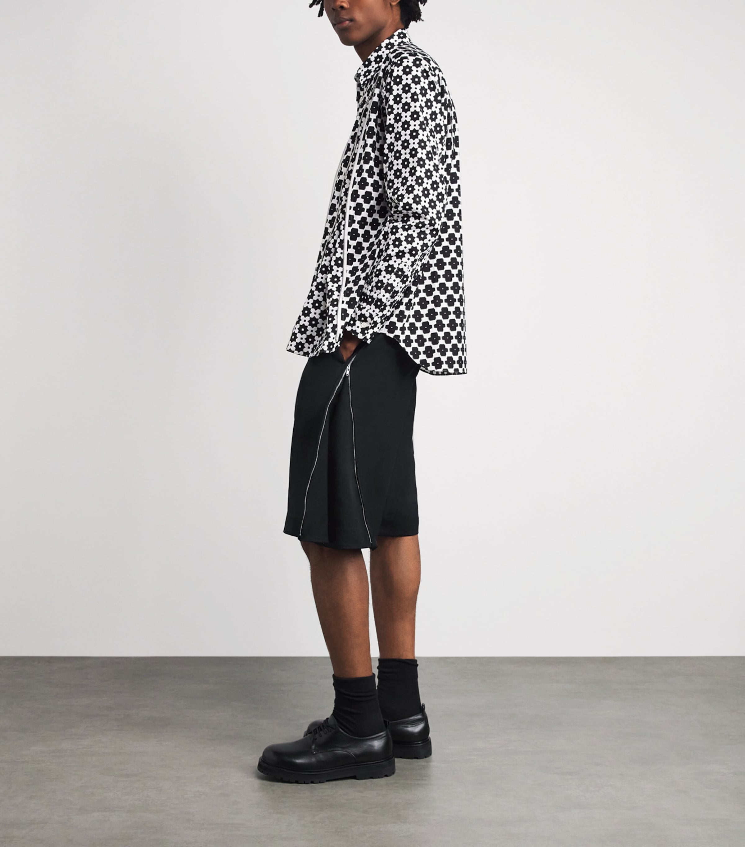 Comme Des Garçons Homme Plus Mens Wool Zip-Up Chino Shorts Black Image 2