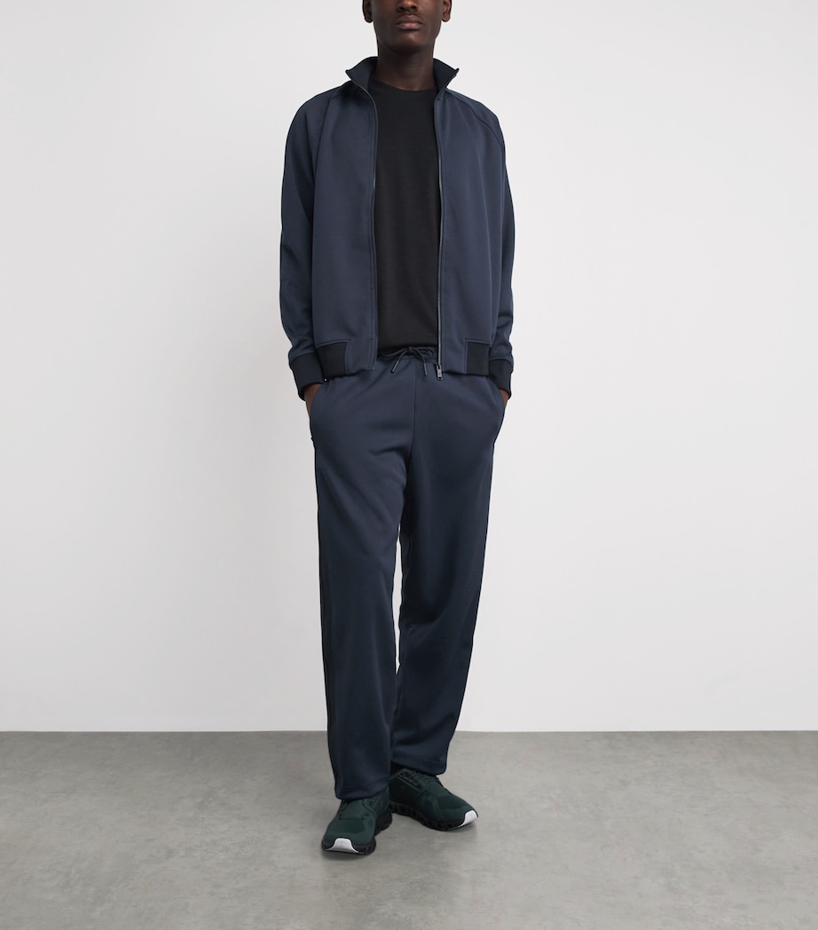 On Mens Recycled Courtside Sweatpants Midnight Image 2