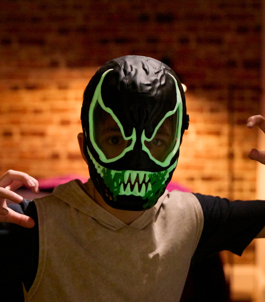 Spider-Man Venom Versus Venom Glow-In-The-Dark Mask MULTI Image 6