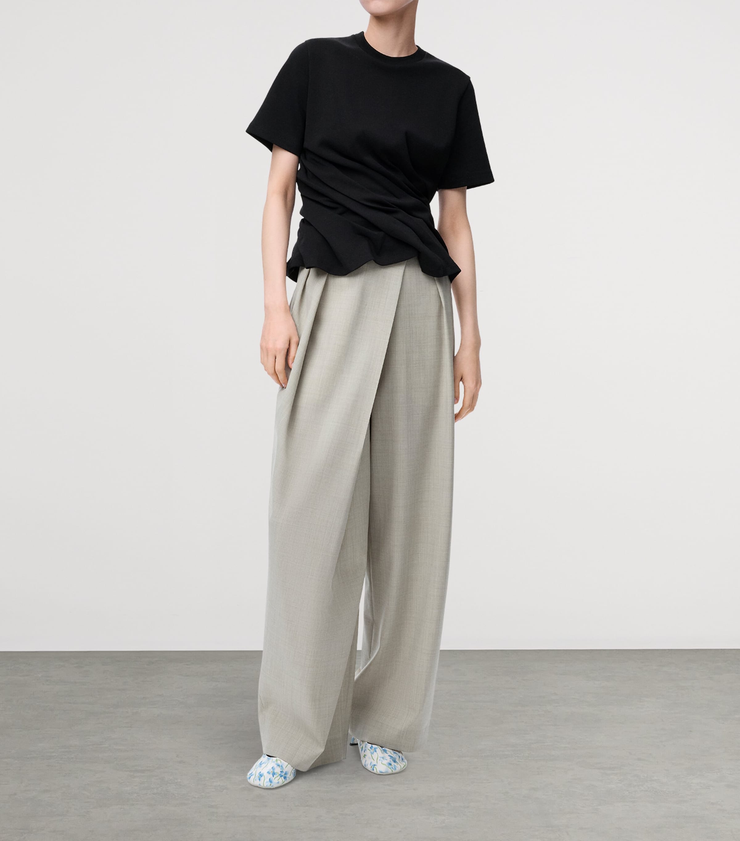 Tシャツ・カットソー LOEWE TWIST TOP LOEWE Twist-Detail T-Shirt | Harrods US