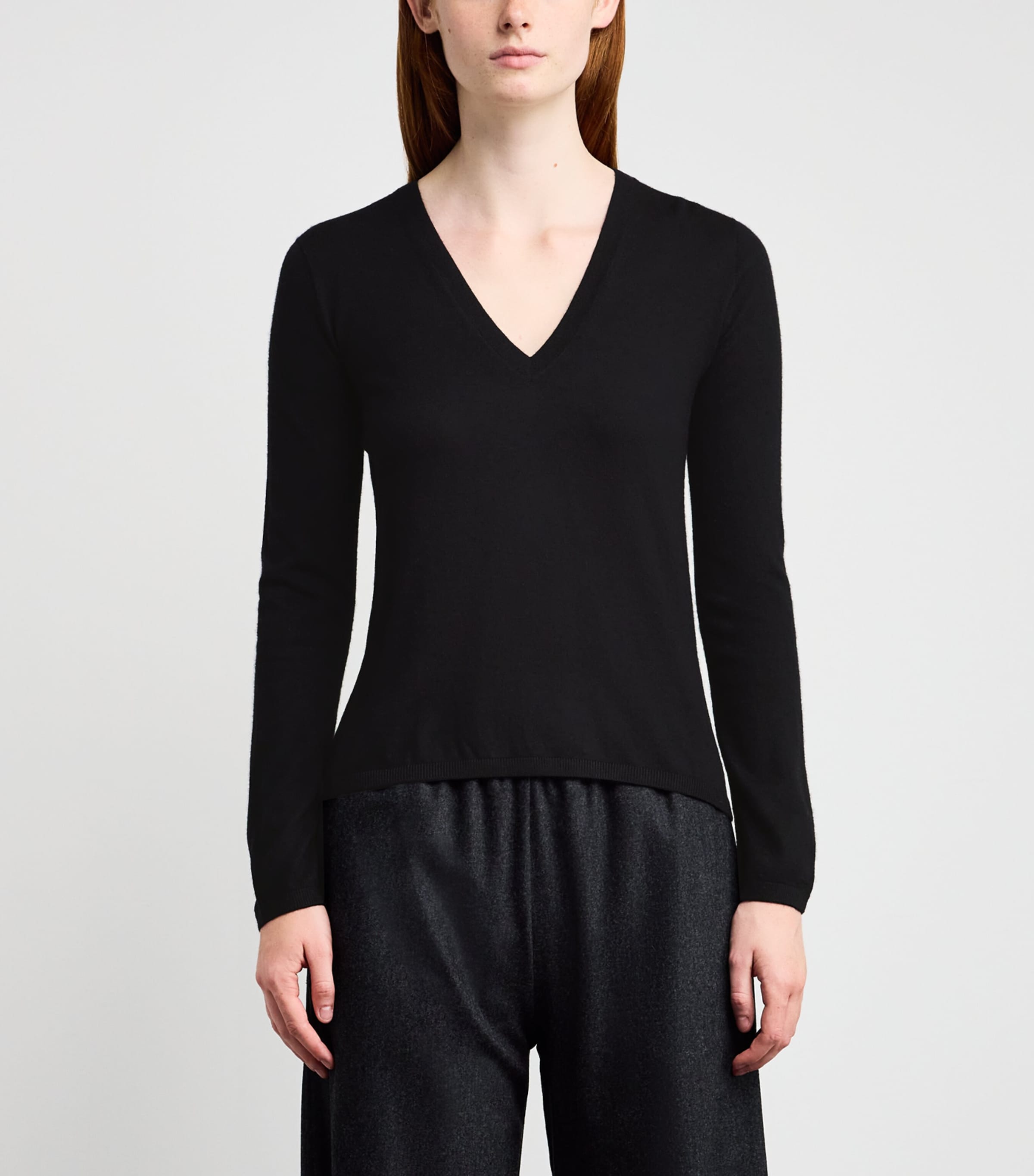 Cashmere V-Neck Sweater BLACK Image 3