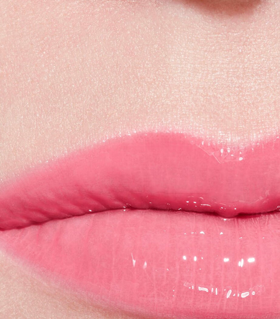 CHANEL ROUGE COCO GLOSS Moisturising Gloss Charms Image 5