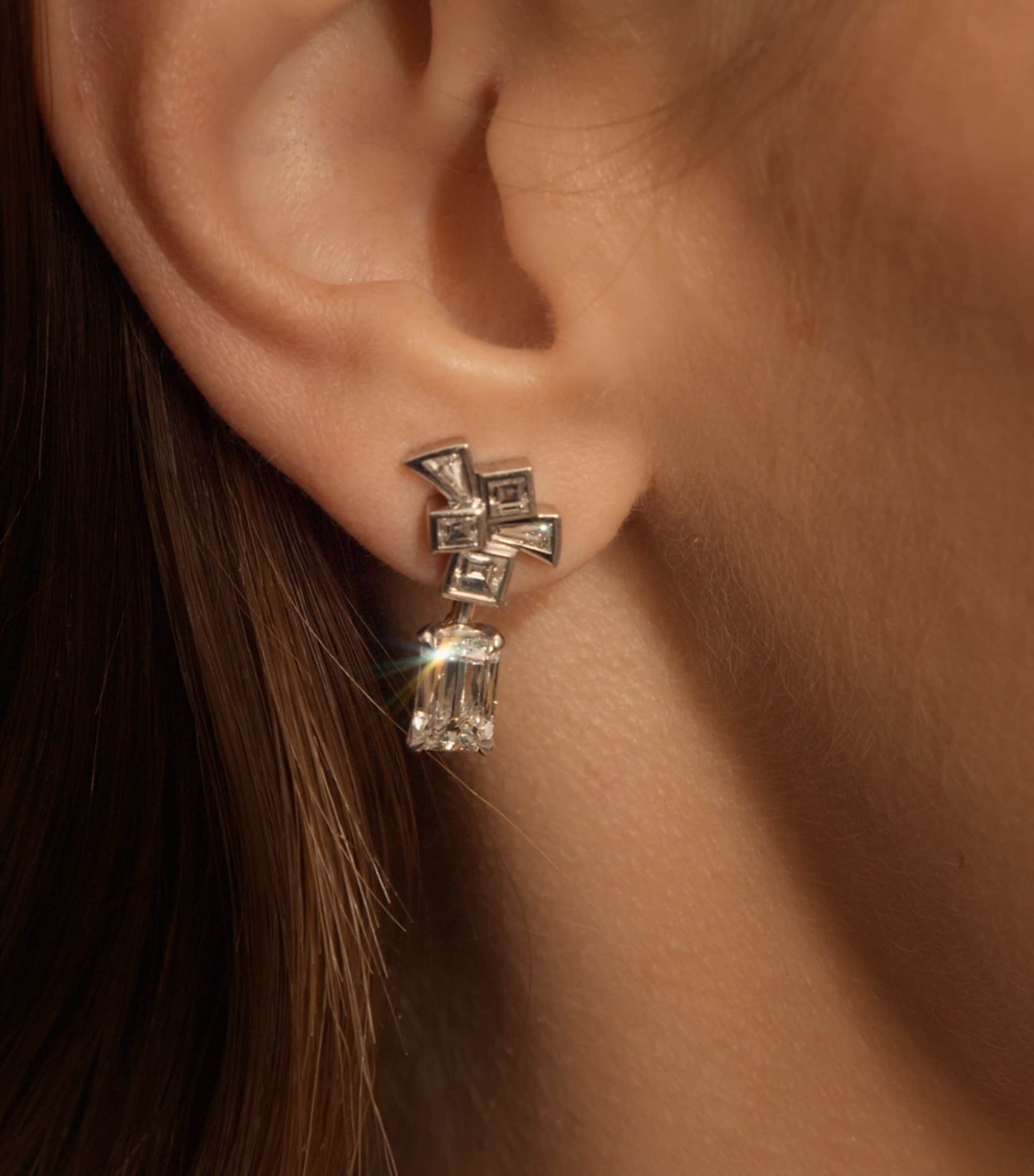 White Gold, Diamond and Pearl Victoria Falls Inside Africa Asymmetric Earrings SILVER Image 3