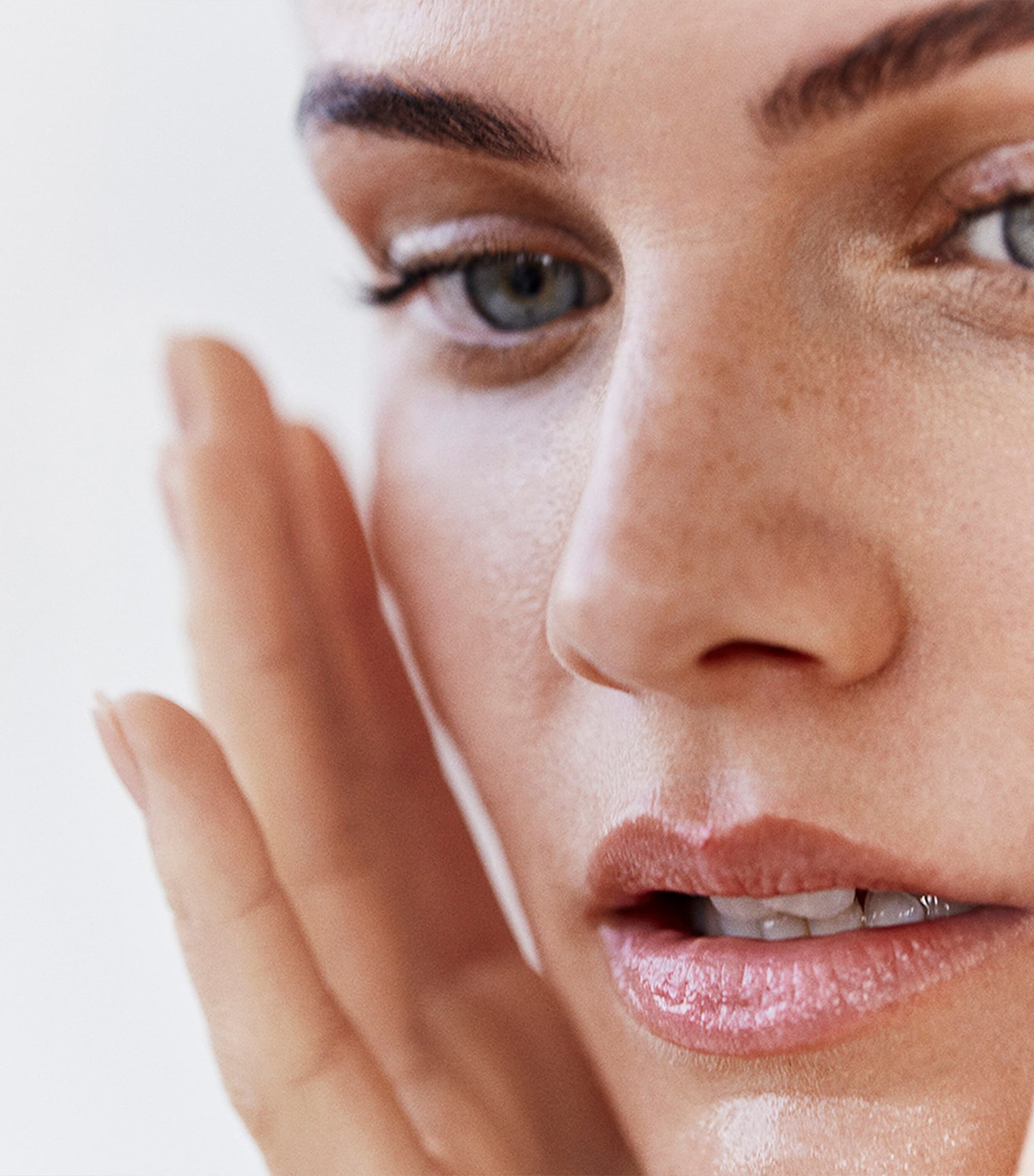 Rose Deep Hydration Facial Toner (400ml) NO COLOUR Image 3