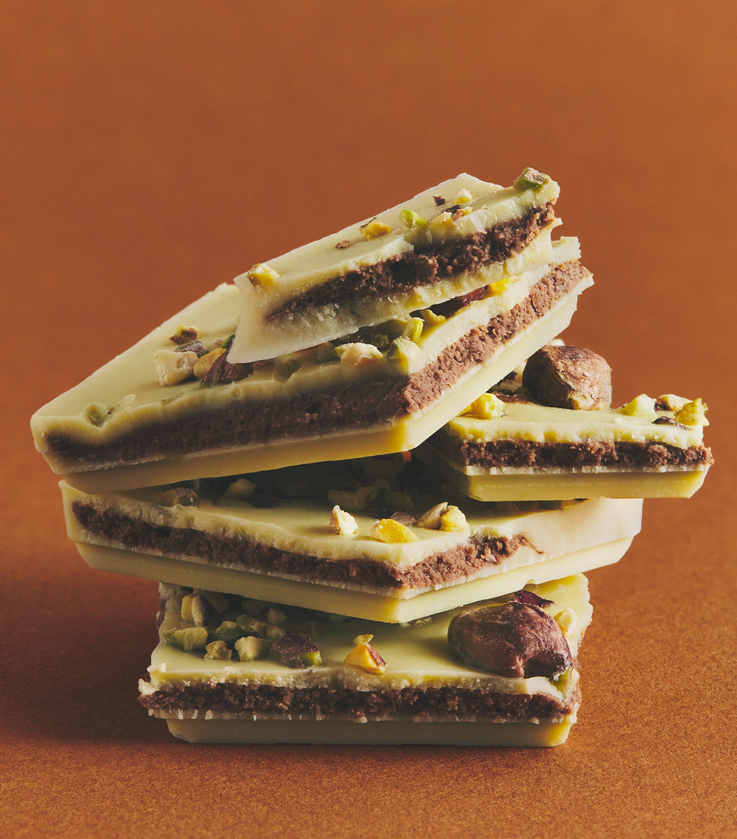 Pistachio-Filled White Chocolate Bar (123g) NO COLOUR Image 3