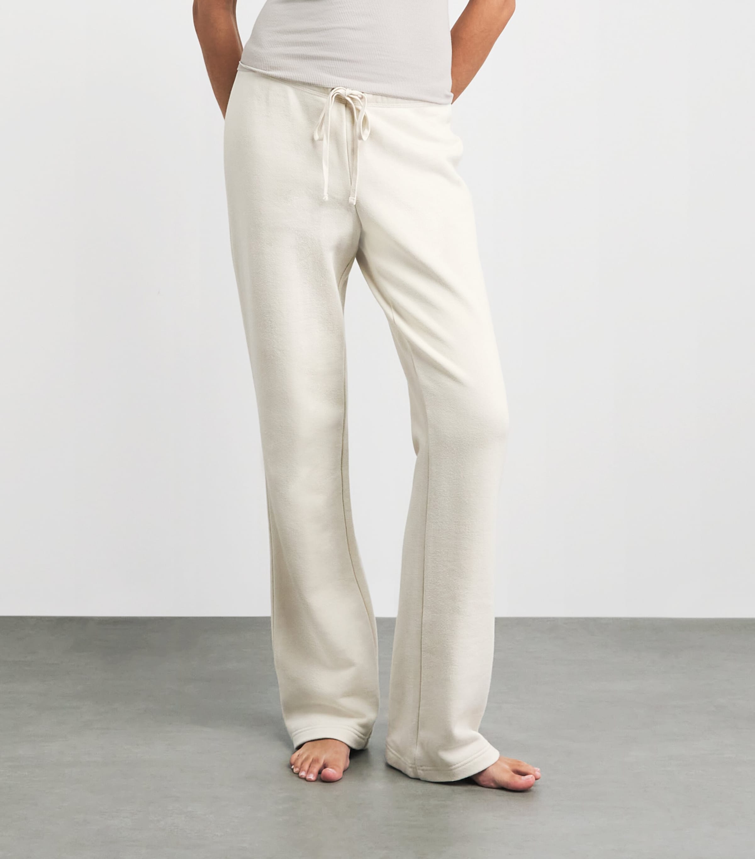 Skims Womens Drapey French Terry Sweatpants Buff Image 4