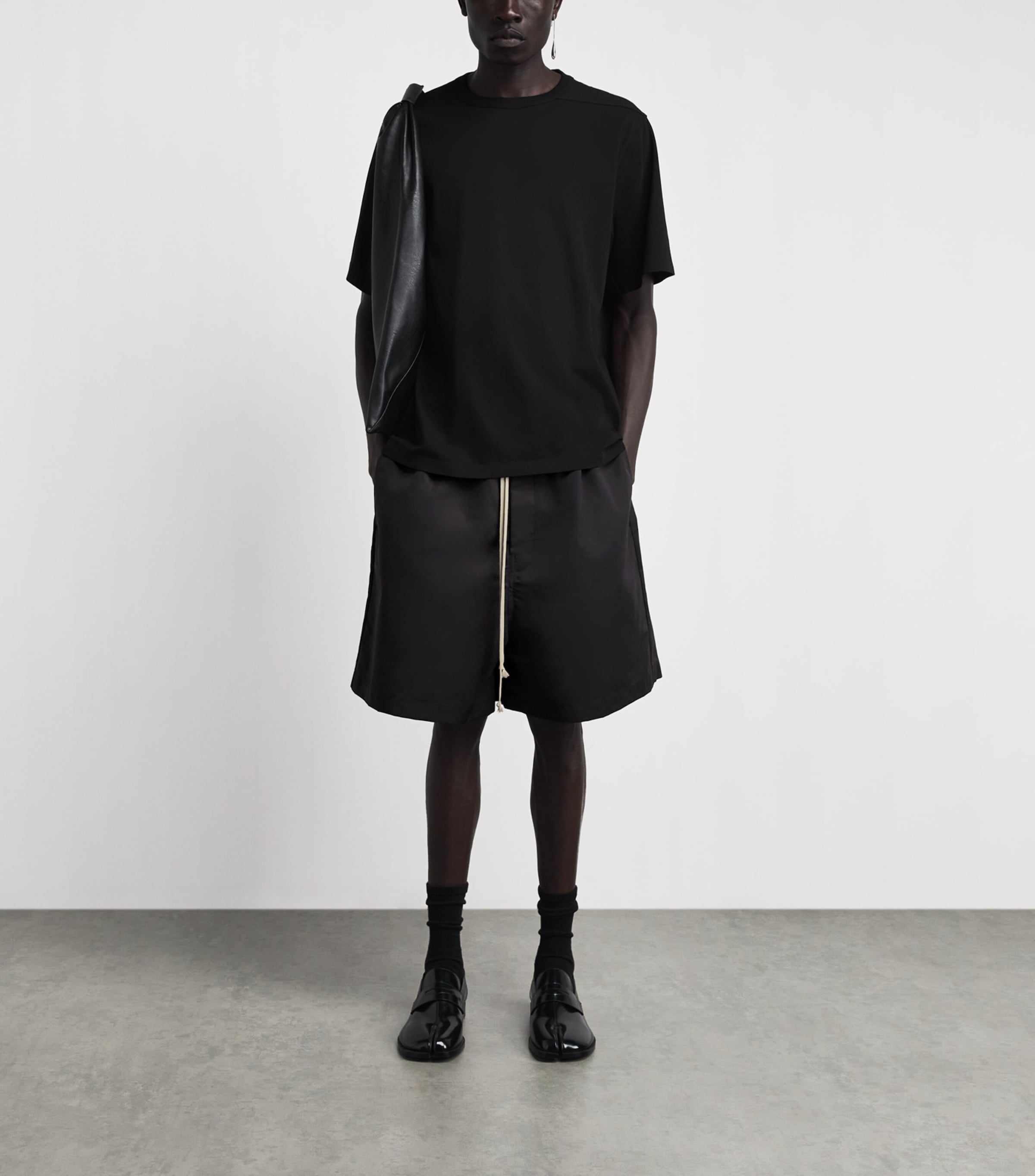 Rick Owens Mens Faun Drawstring Shorts Black Image 2