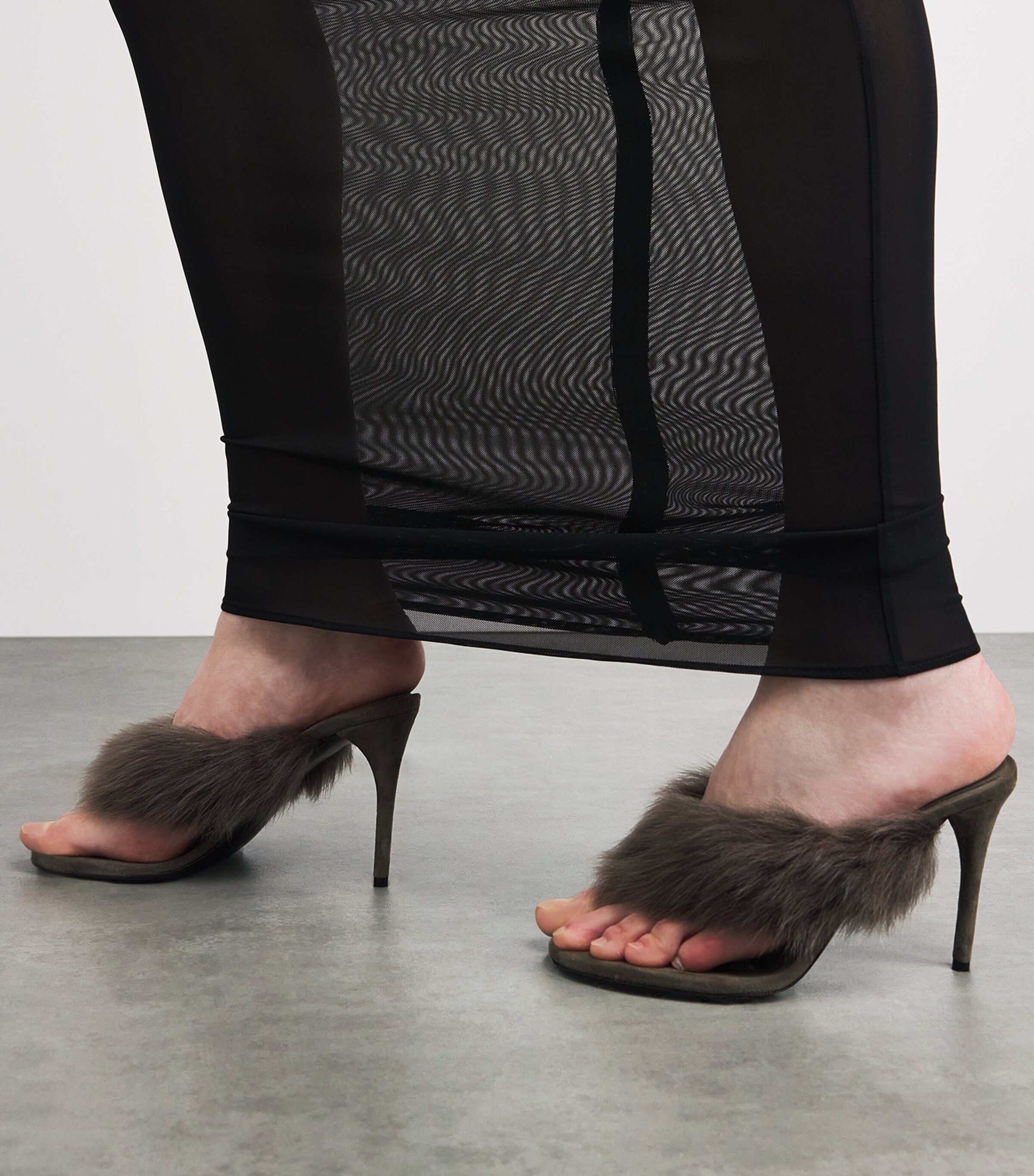 Alaïa Shearling Fur Thong Heeled Mules 90 Taupe Image 2
