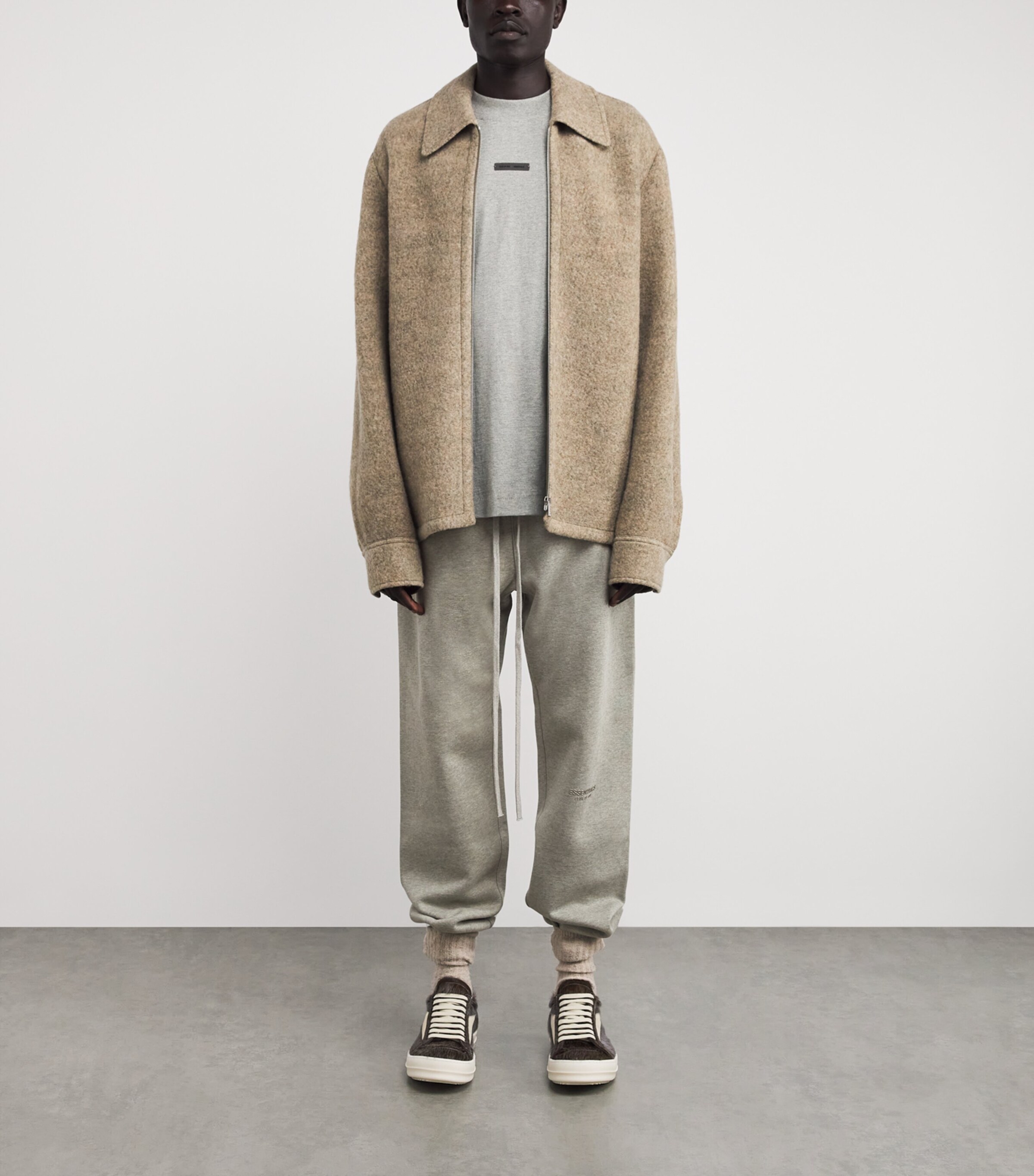 FEAR OF GOD ESSENTIALS Mens Cotton-Blend Vintage Sweatpants Concrete Heather Image 2
