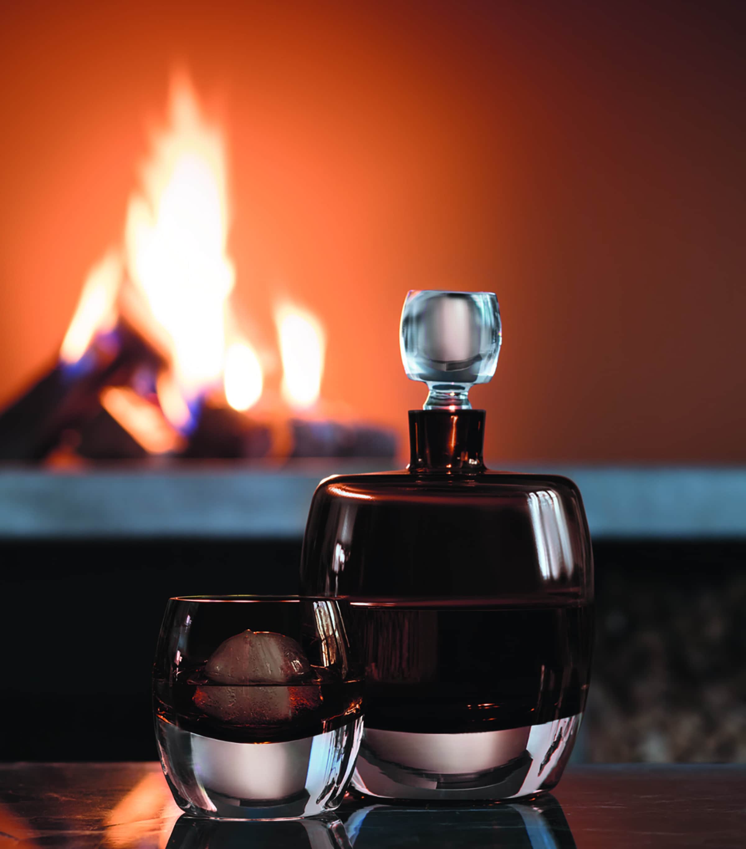 Whisky Club Decanter (1.05L) PEAT BROWN Image 2