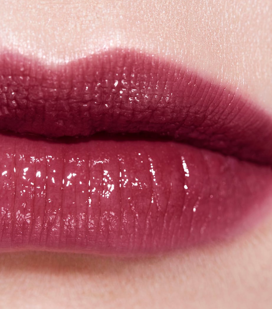 CHANEL ROUGE COCO FLASH Lipstick Fruity Image 6