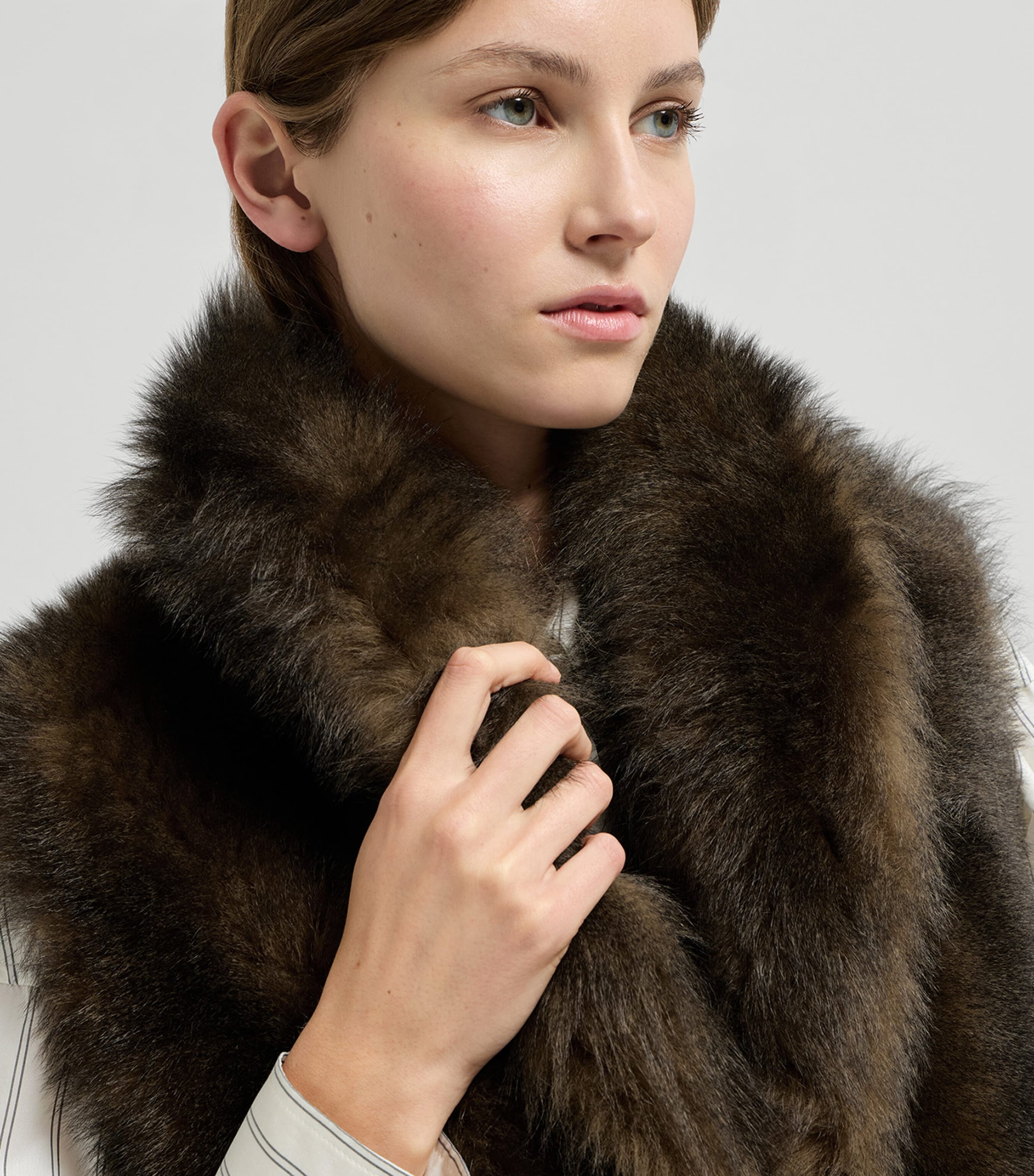 Brunello Cucinelli Womens Shearling Sleeveless Jacket Marrone Focato Image 6