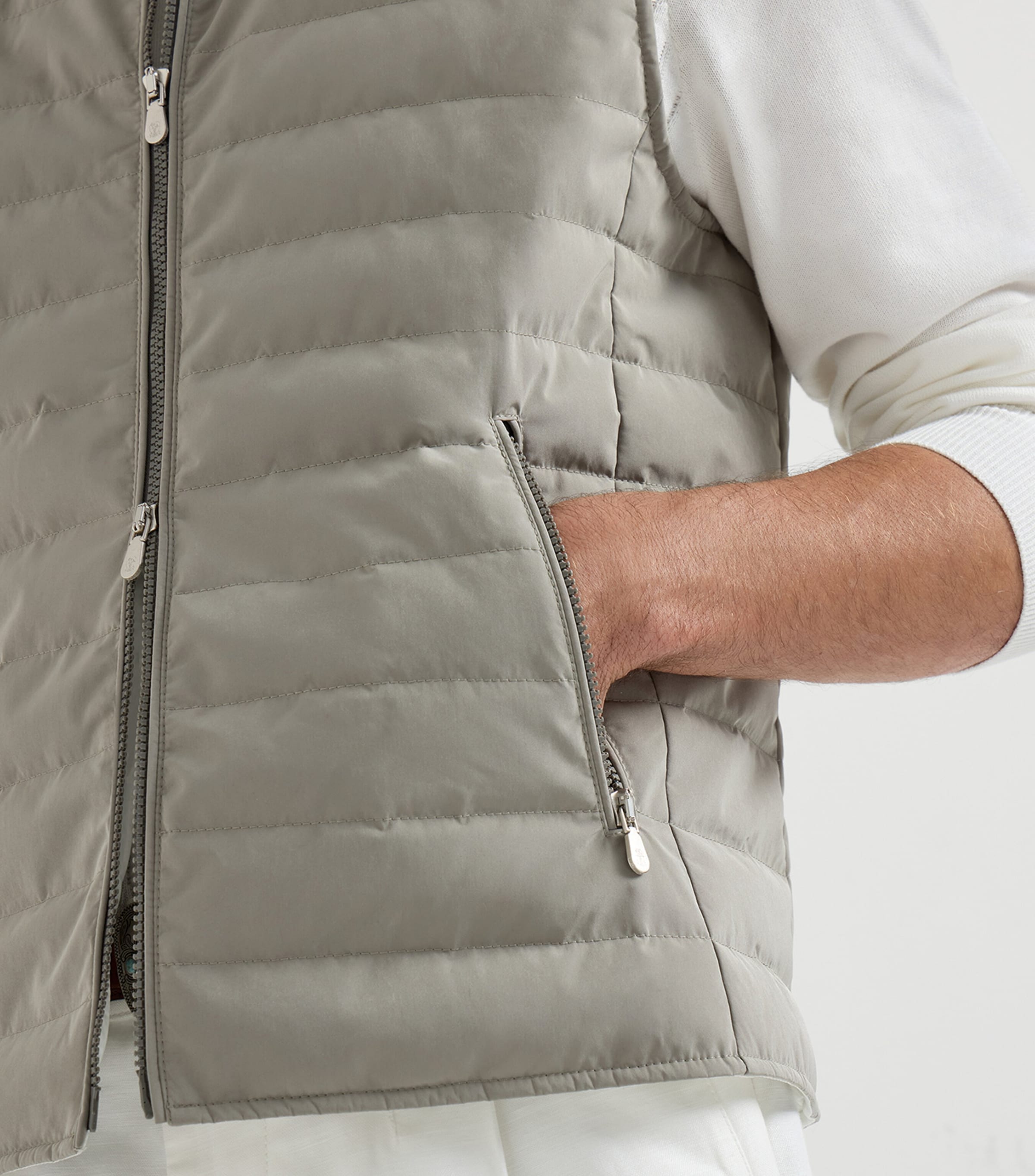 Bonded Nylon Down Gilet CFA27 Image 6