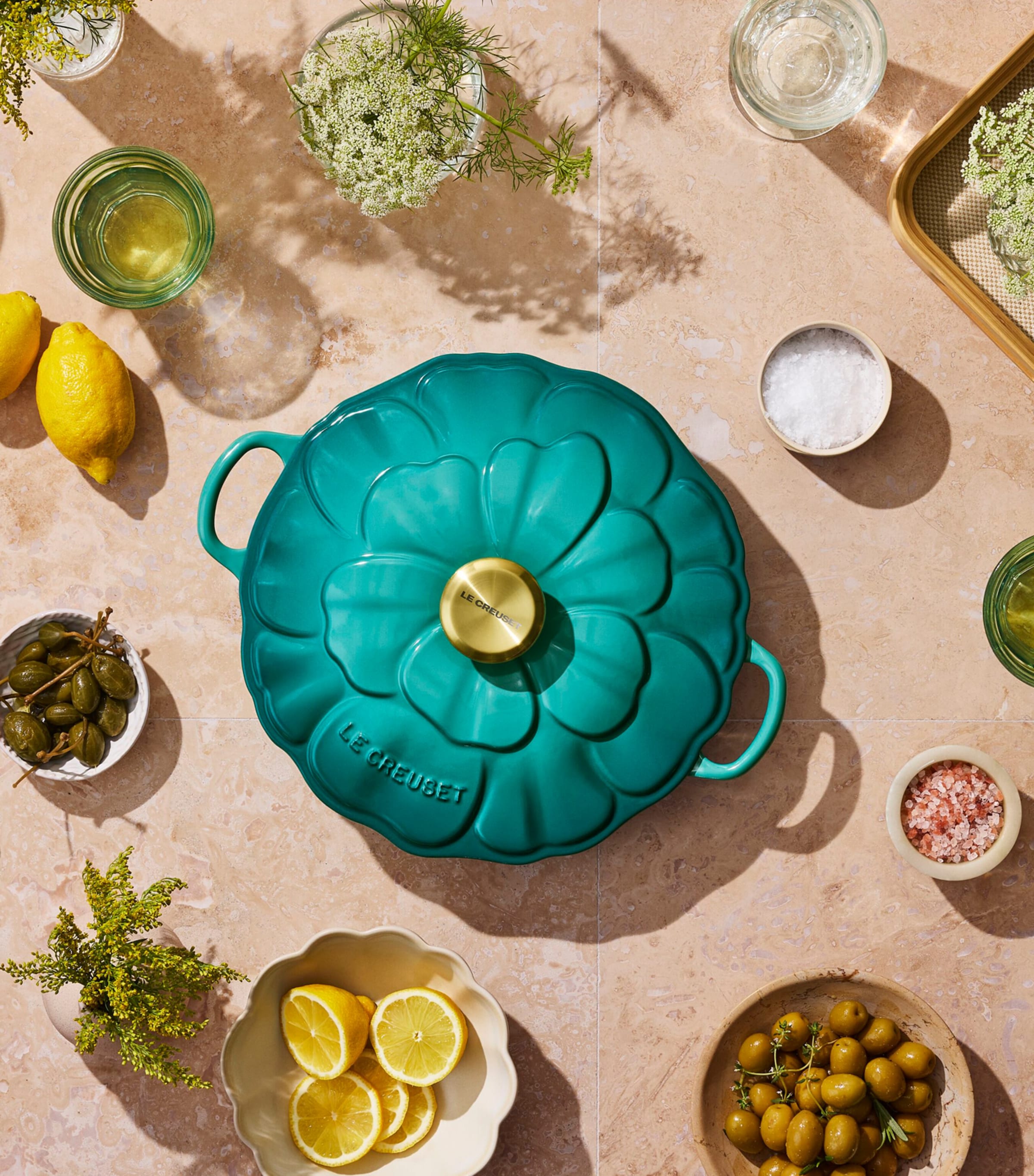 Le Creuset Cast Iron Petal Shallow Casserole Dish (26cm) Bleu Riviera Image 7