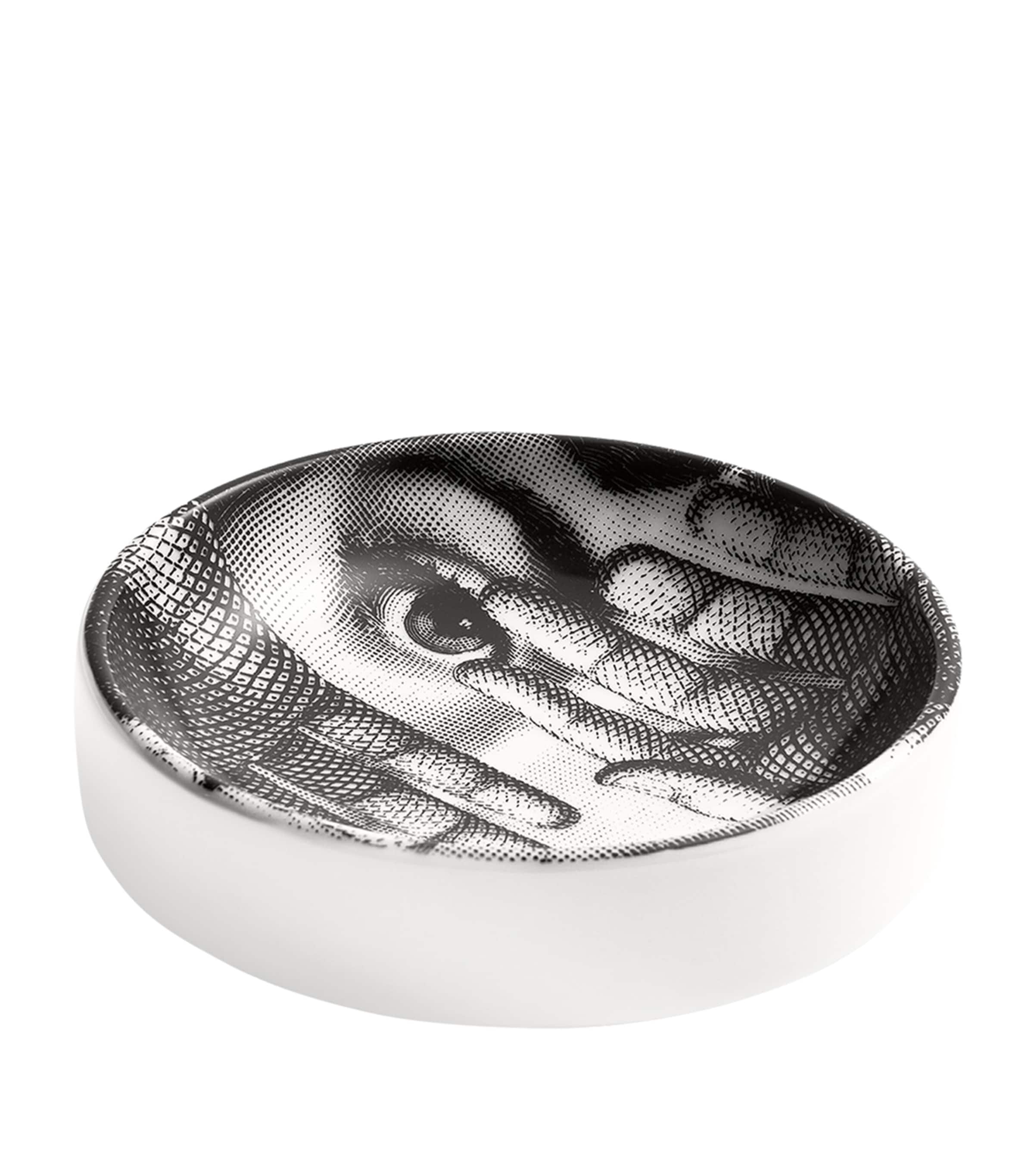 Fornasetti Tema e Variazioni No. 154 Ashtray (16cm) Image 2