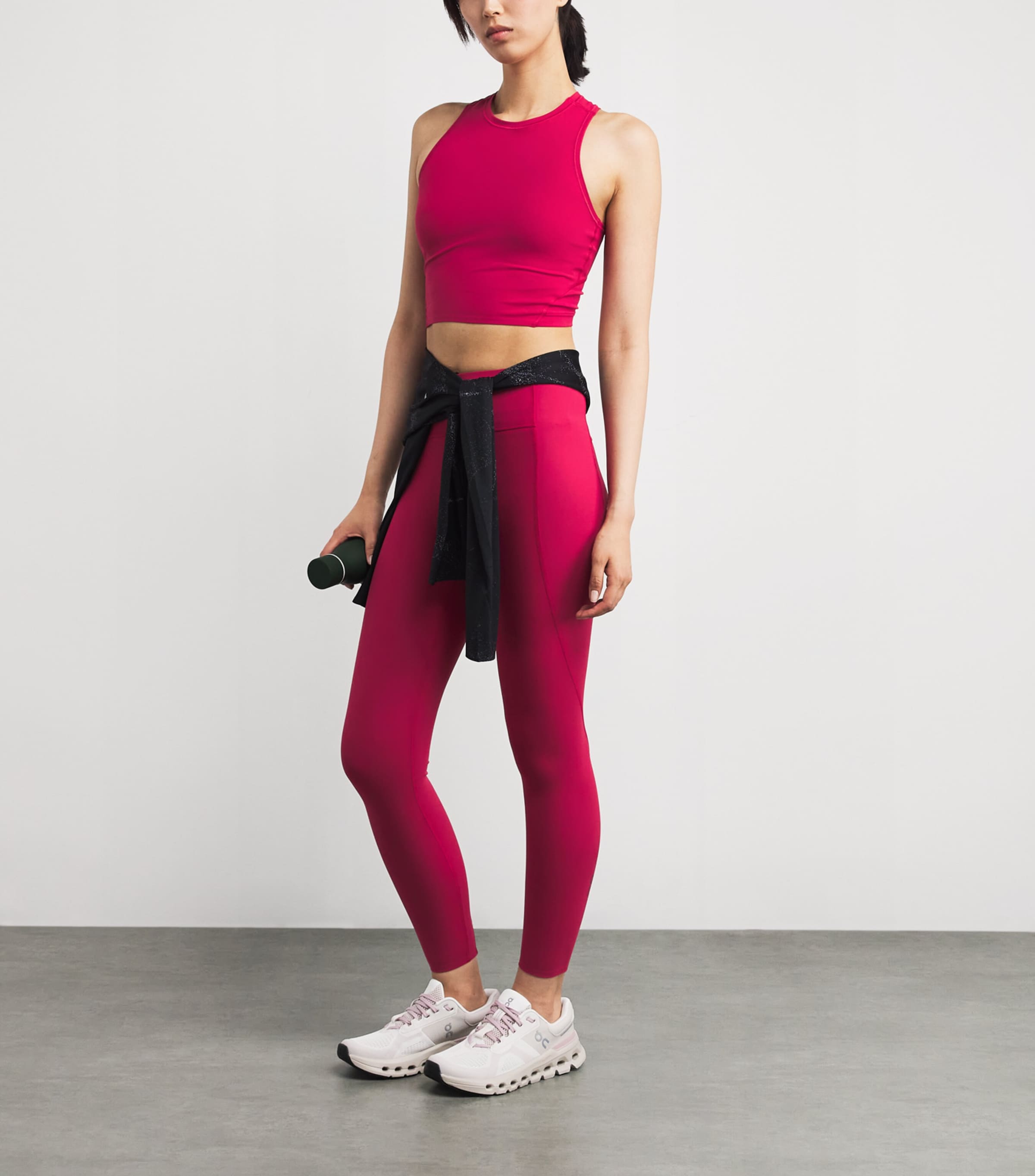 Studio Crop Top GRENADINE Image 2