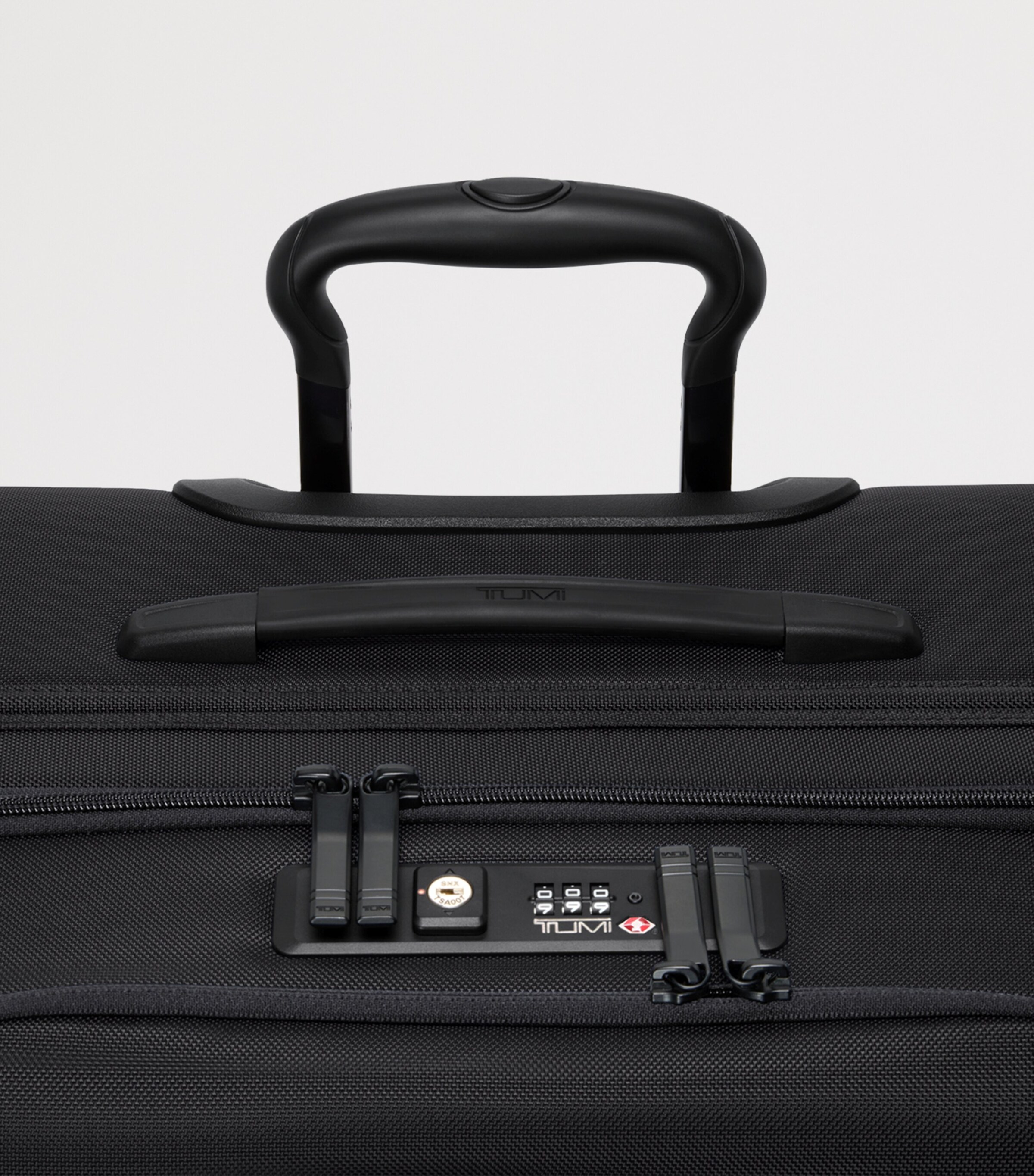 Tumi Alpha 4 Medium Dual Access Expandable Suitcase (66cm) Black Image 7