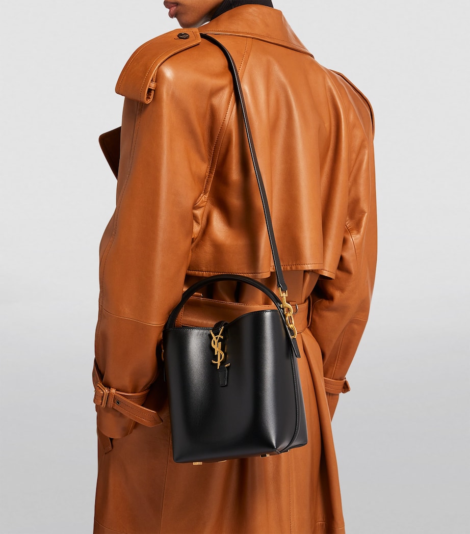 Small Le 37 Bucket Bag 1000 Image 8