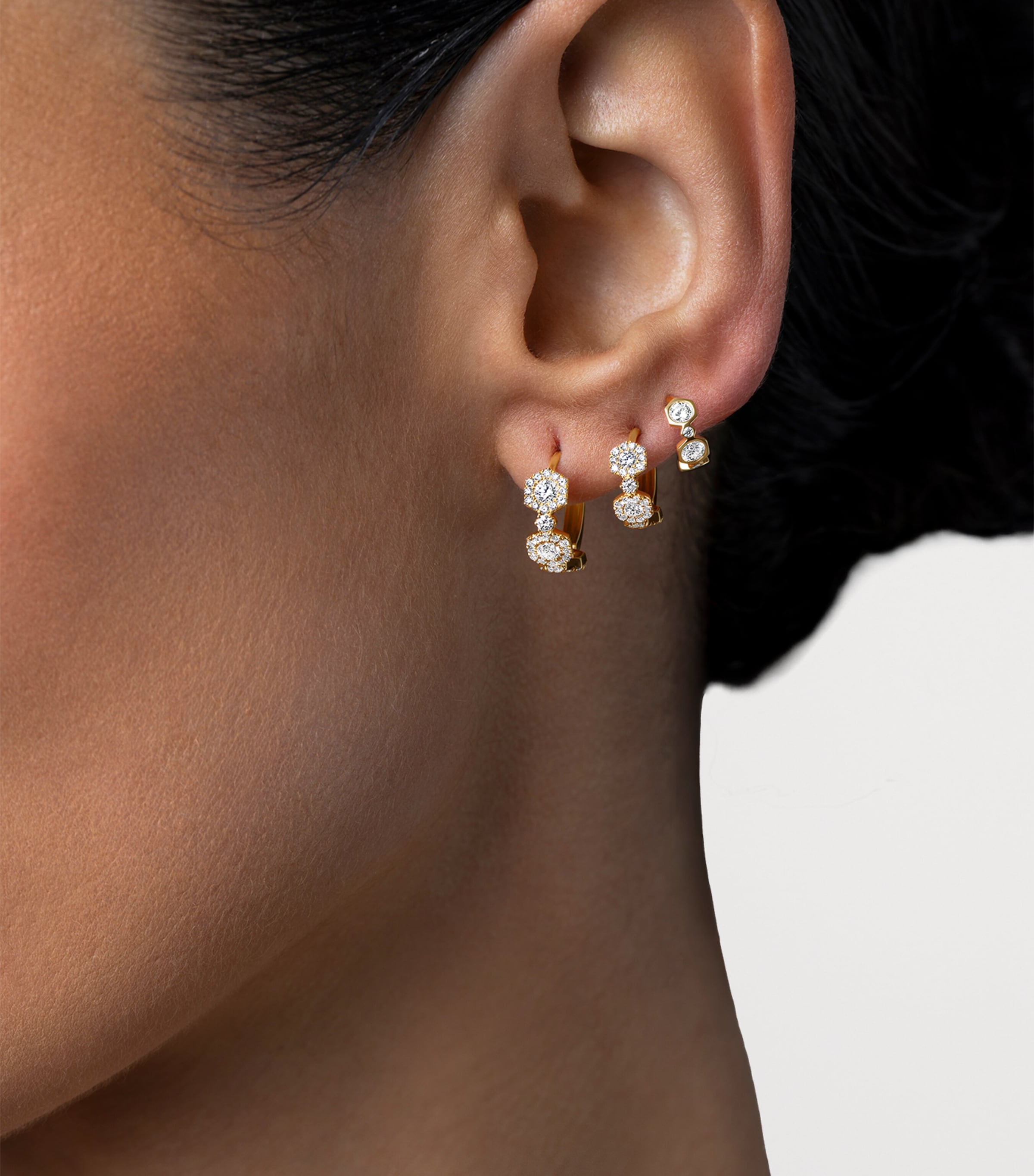 David Morris Yellow Gold and Diamond Triolette Square Single Hoop Earring Clear Image 2