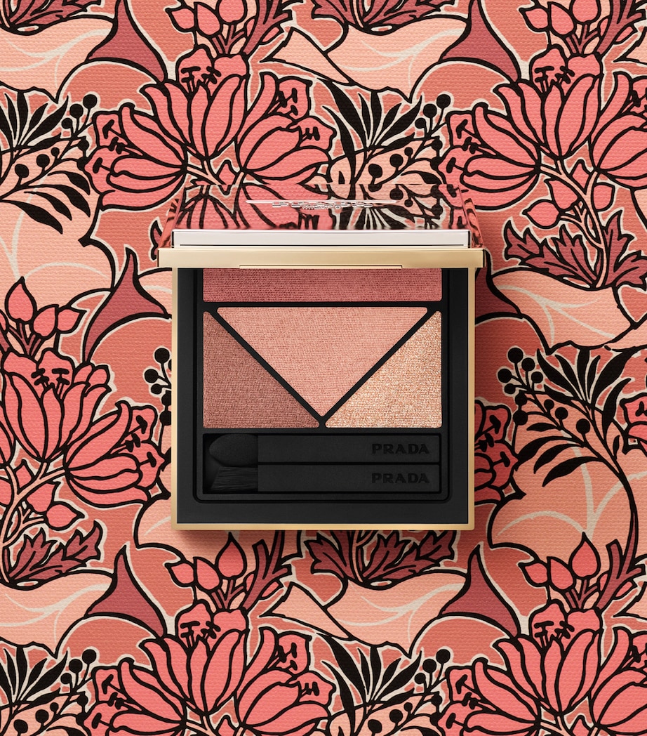 Dimensions Durable Multi-Effect Eyeshadow Palette PANSY Image 5