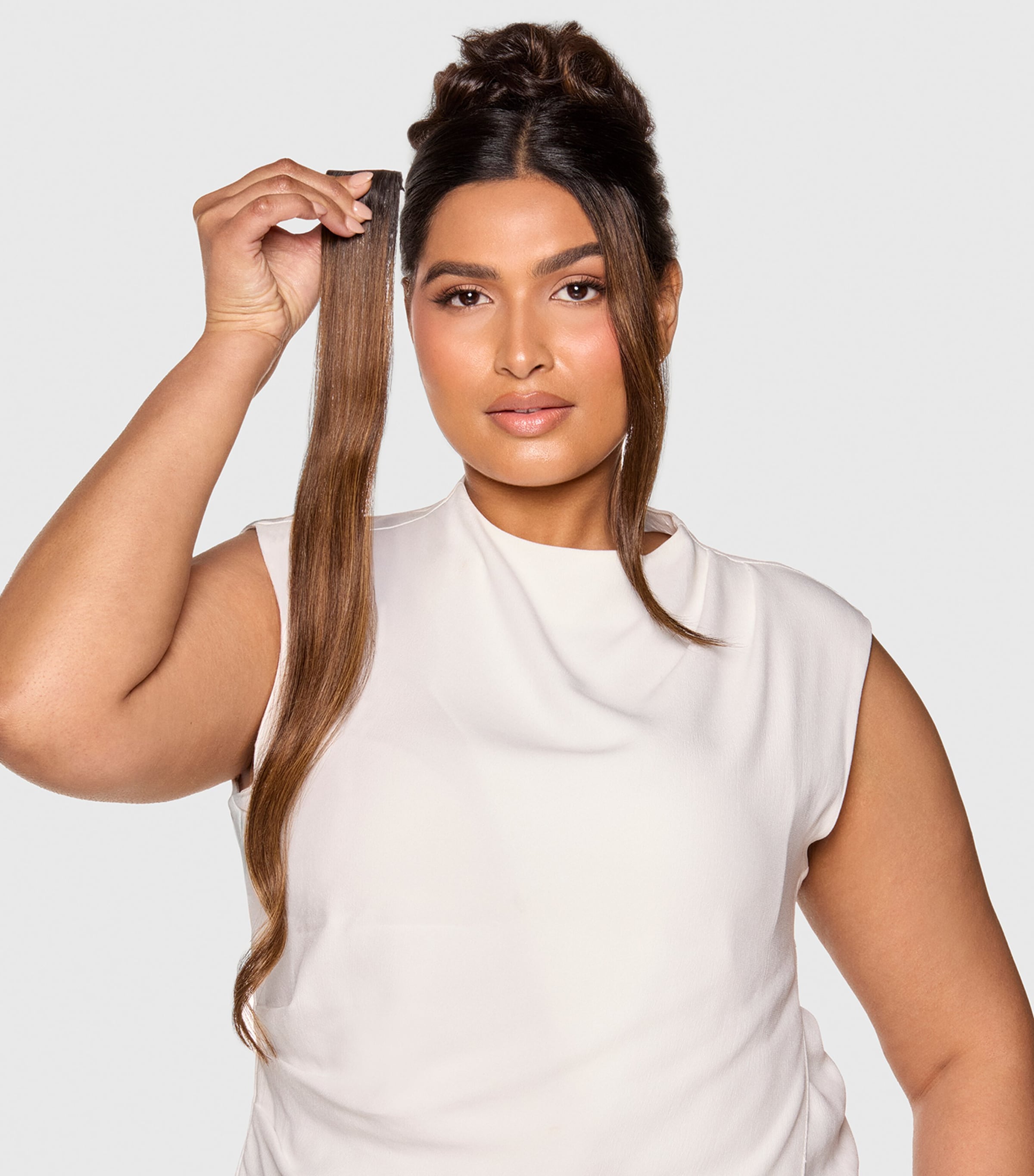 Beauty Works x Huda BARELY THERE Mix & Match Minis Clip-In Hair Extensions (18") HONEY BLONDE Image 4