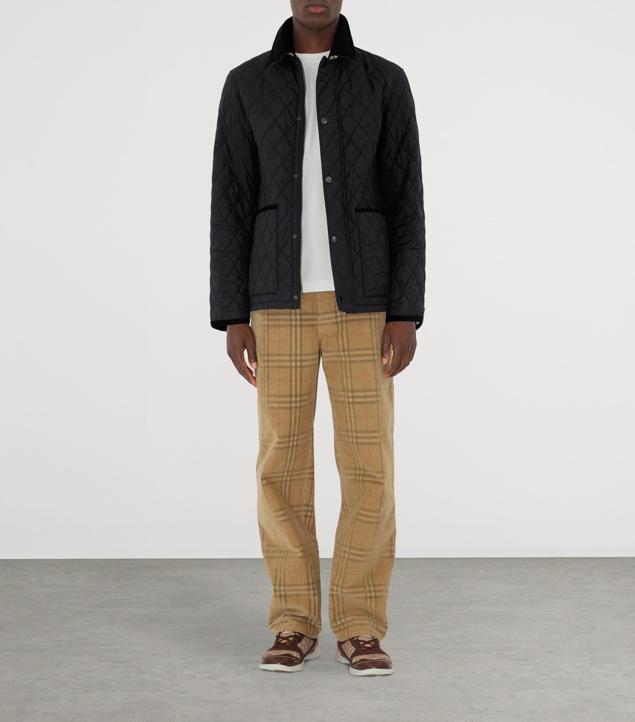 Burberry Mens Quilted Barn Jacket Black Image 2