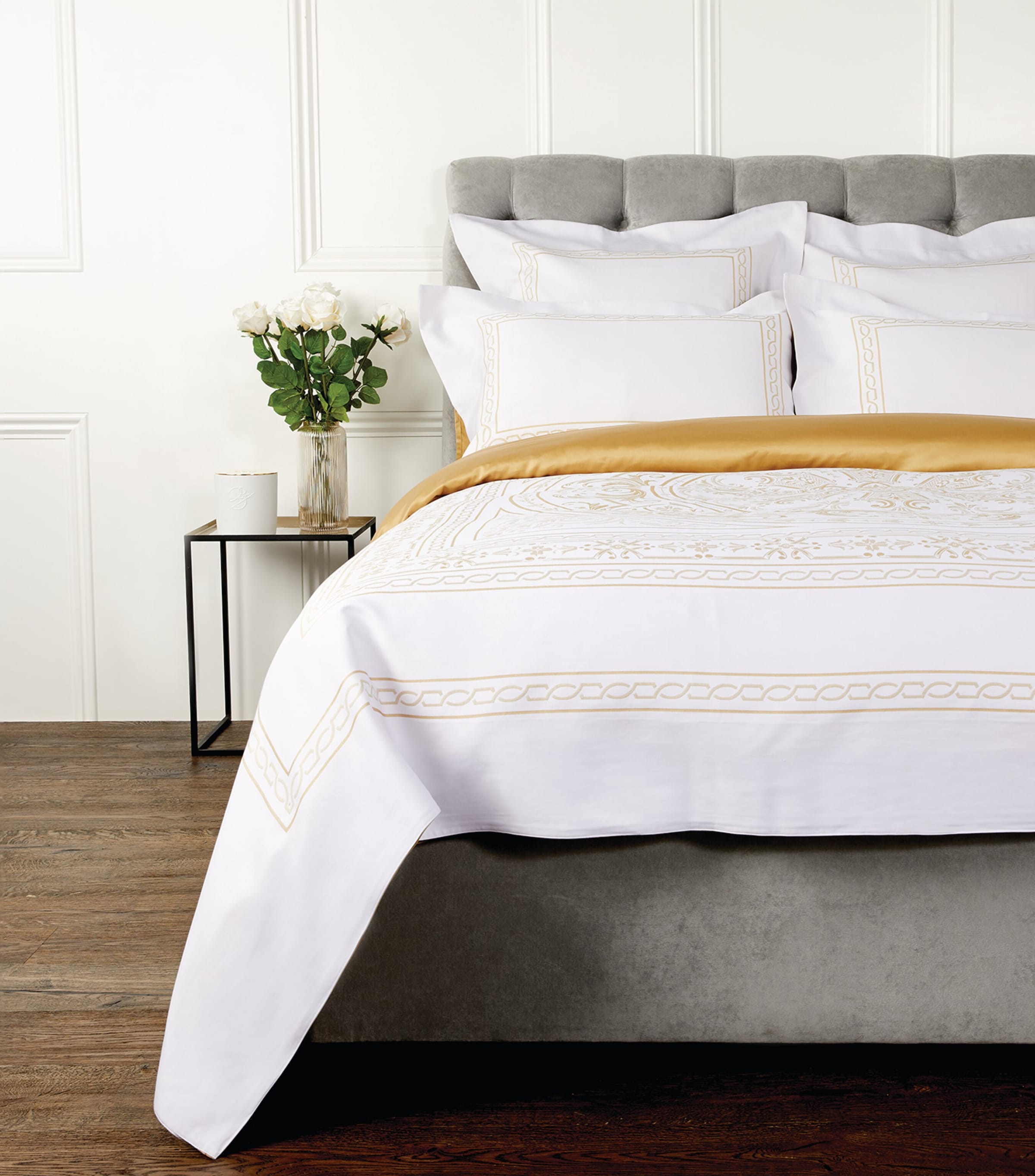 Celso De Lemos Versailles King Duvet Cover In Gold