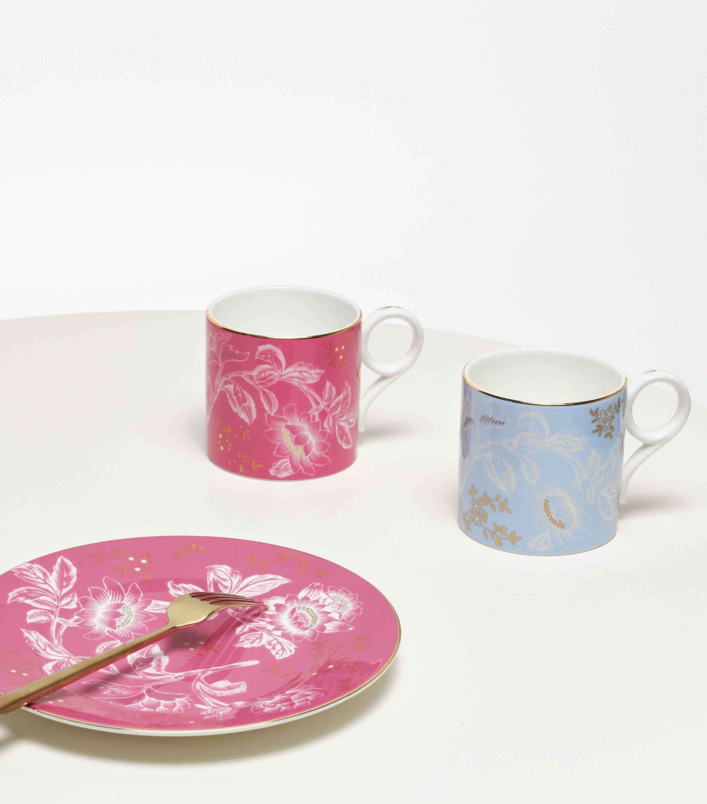 Wedgwood Wonderlust Blue Tonquin Mug (300ml) | Harrods UK