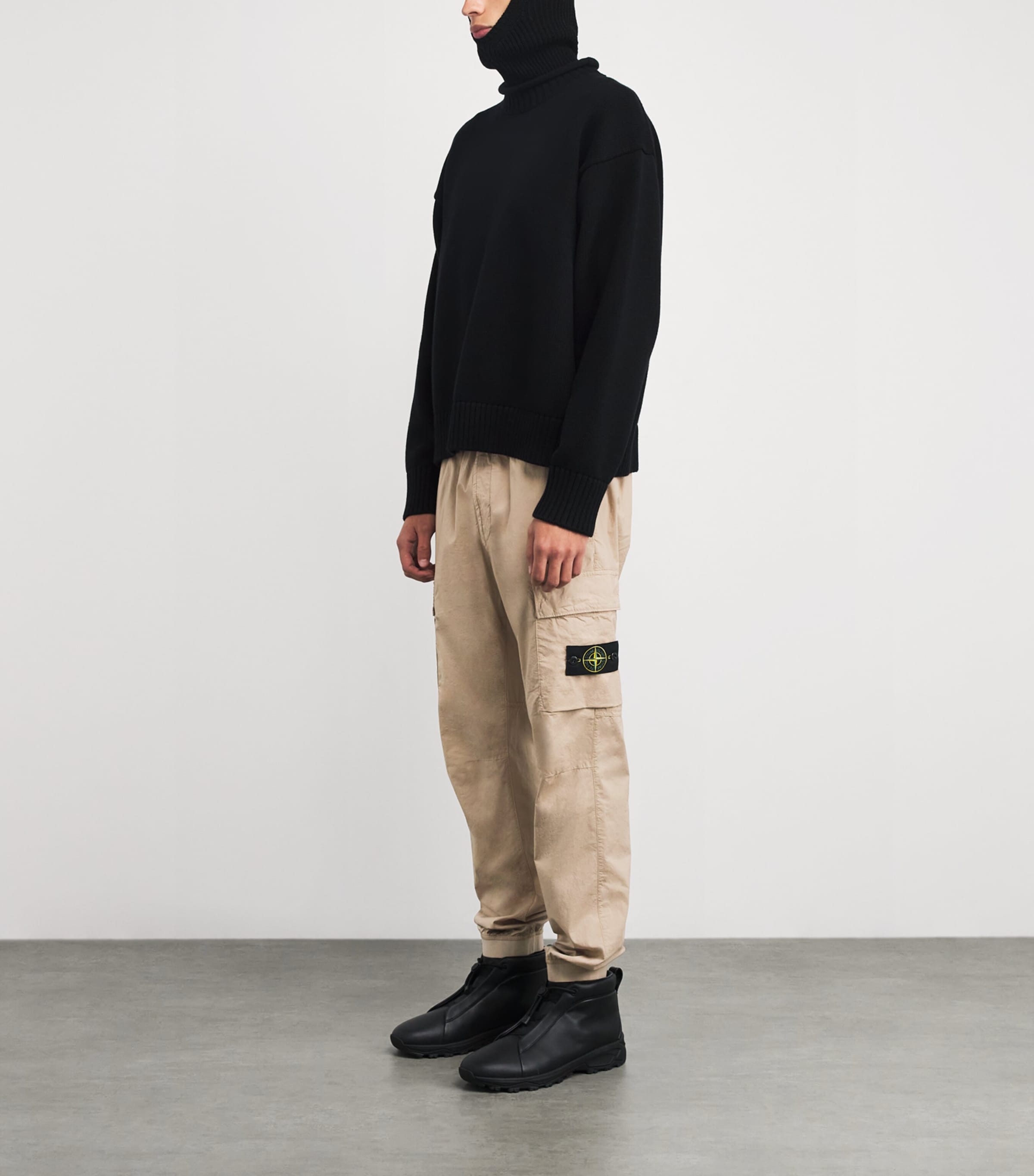 Stretch-Cotton Cargo Trousers V009A Image 2