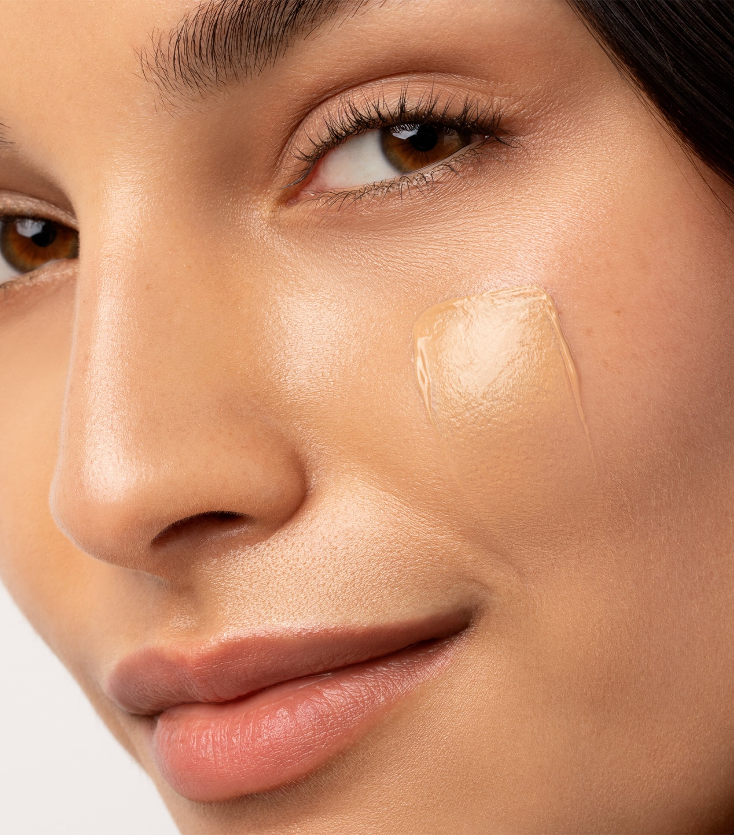 Just Skin Tinted Moisturiser SPF 15 WHEAT Image 3