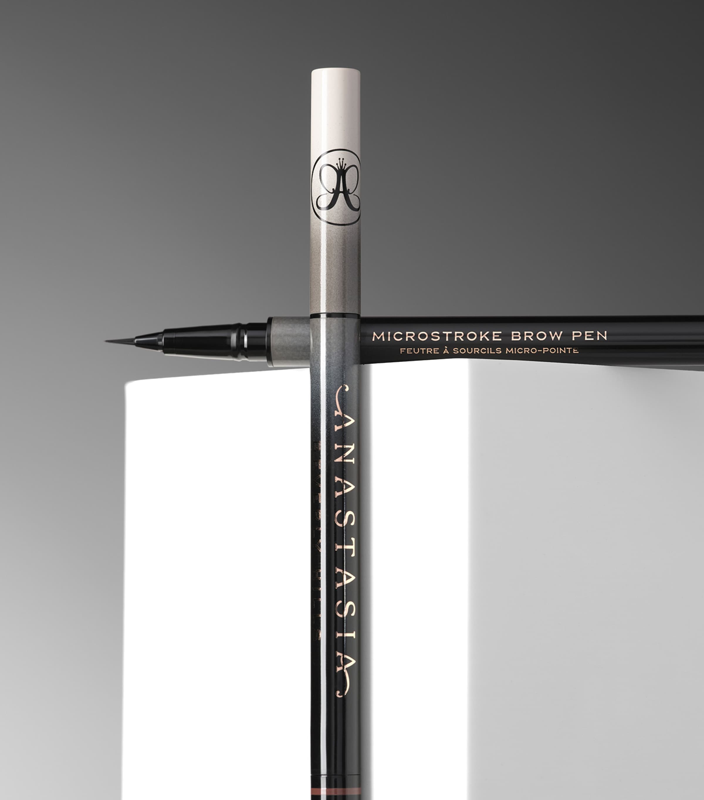 MicroStroke Brow Pen SOFT BROWN Image 4