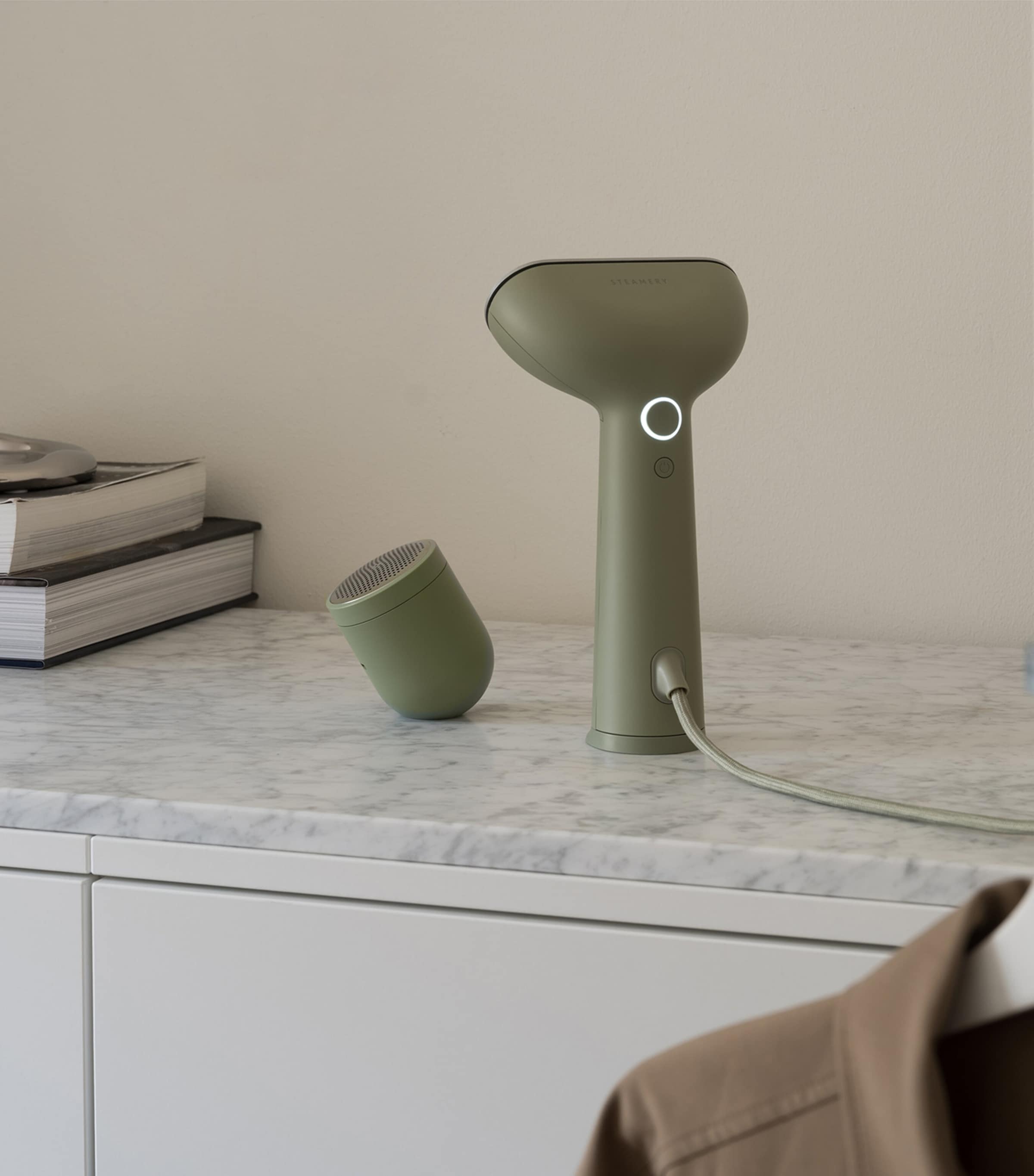 Cirrus 3 Iron Steamer SAGE Image 3