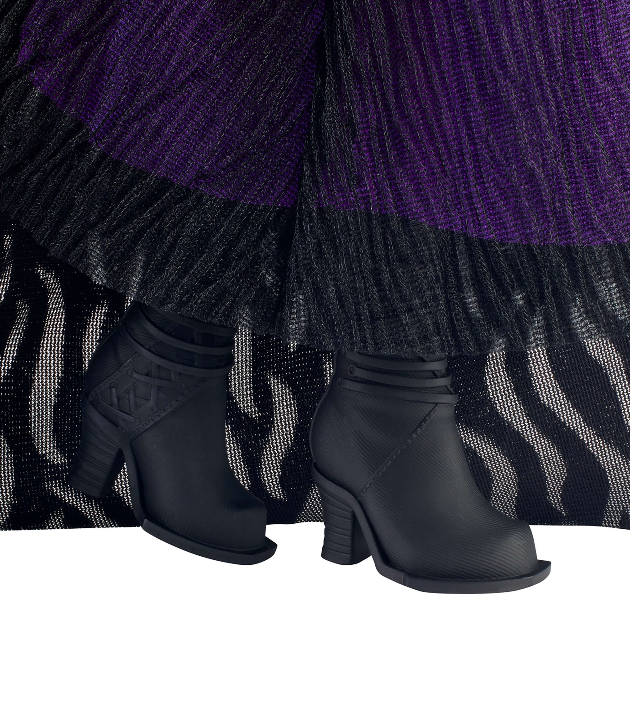 WICKED Deluxe Elphaba Fashion Doll Image 5