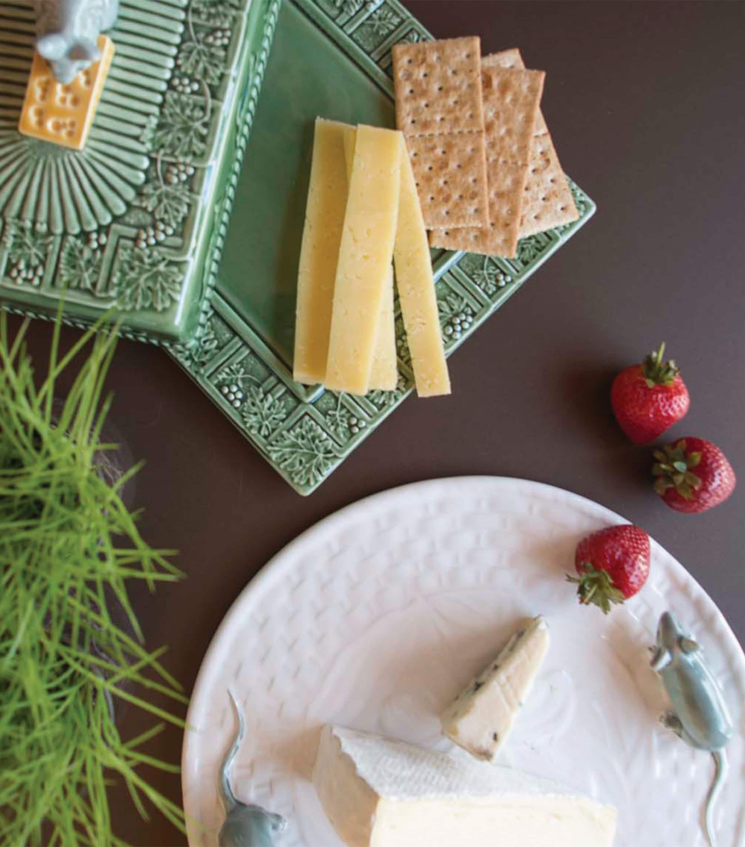 Cheese Plate with Lid (30.5cm) GREEN Image 3