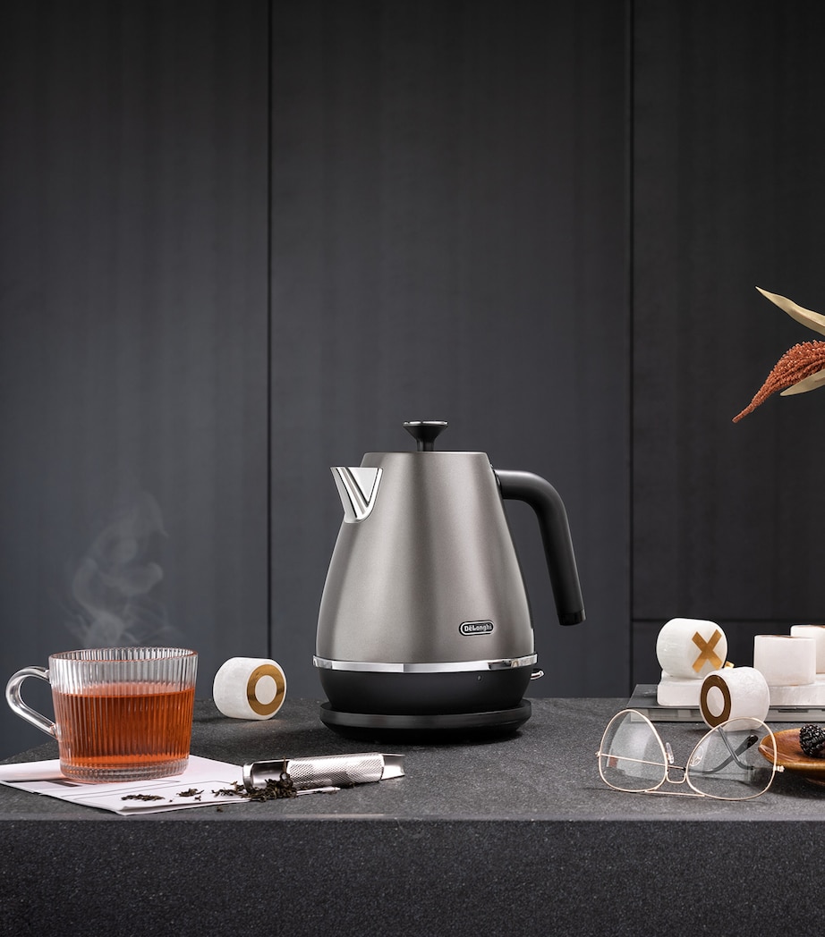 Distinta X Kettle (1.7L) TITANIUM Image 6