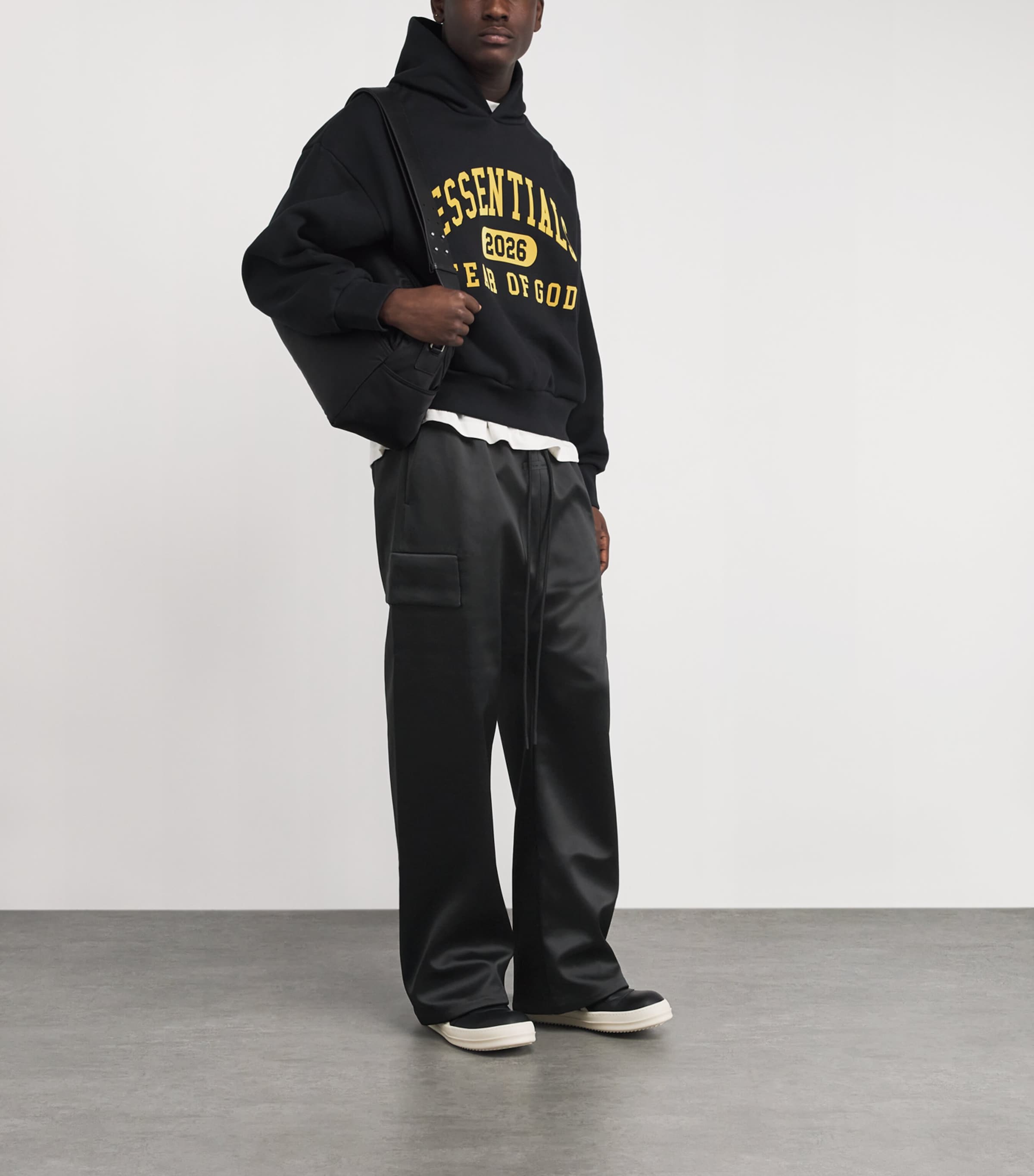 Bonded Satin Cargo Sweatpants VINTAGE BLACK Image 2