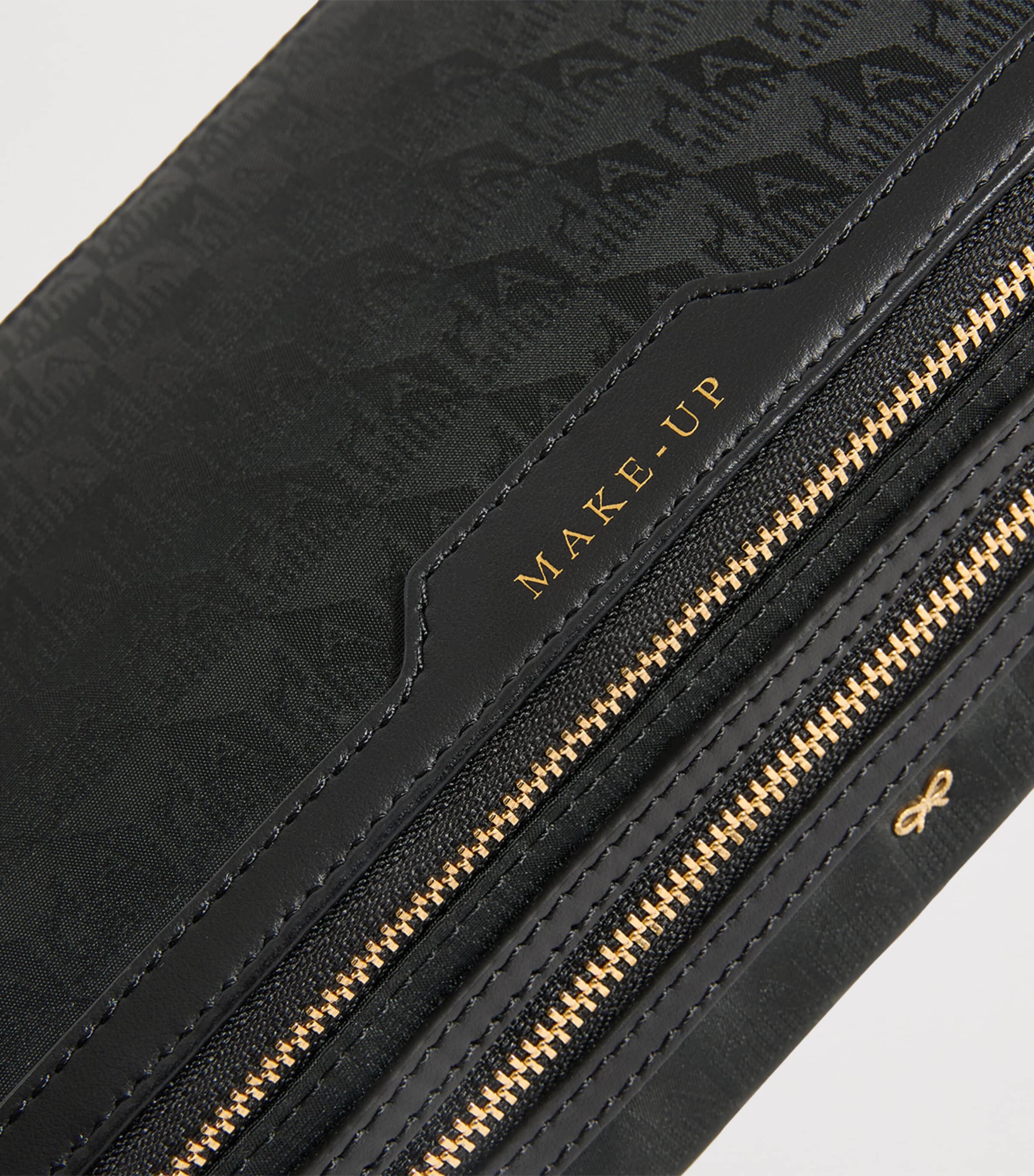 Jacquard Logo Make-Up Pouch BLACK Image 3