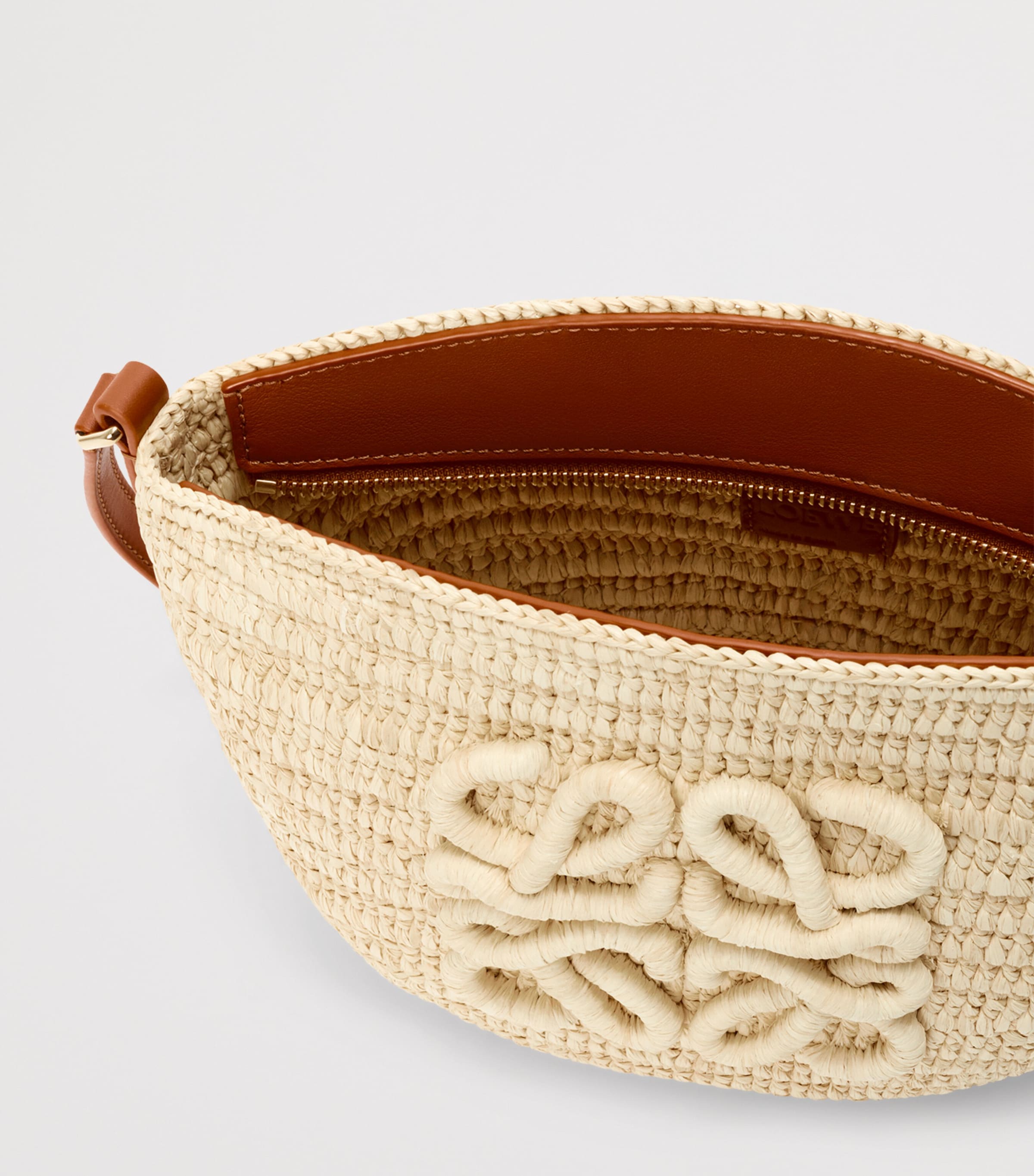 LOEWE x Paula’s Ibiza Raffia Eclipse Pochette Natural/tan Image 5