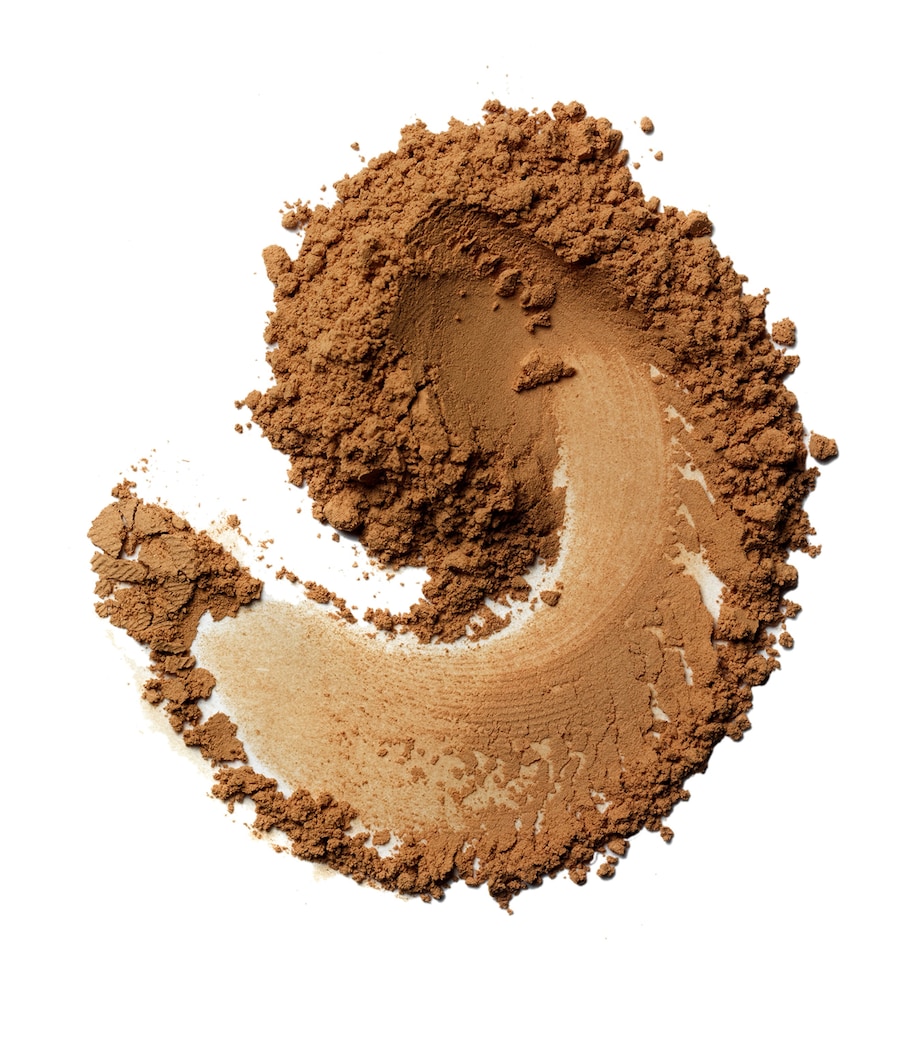 Skin Weightless Powder Foundation WARM ALMOND Image 2