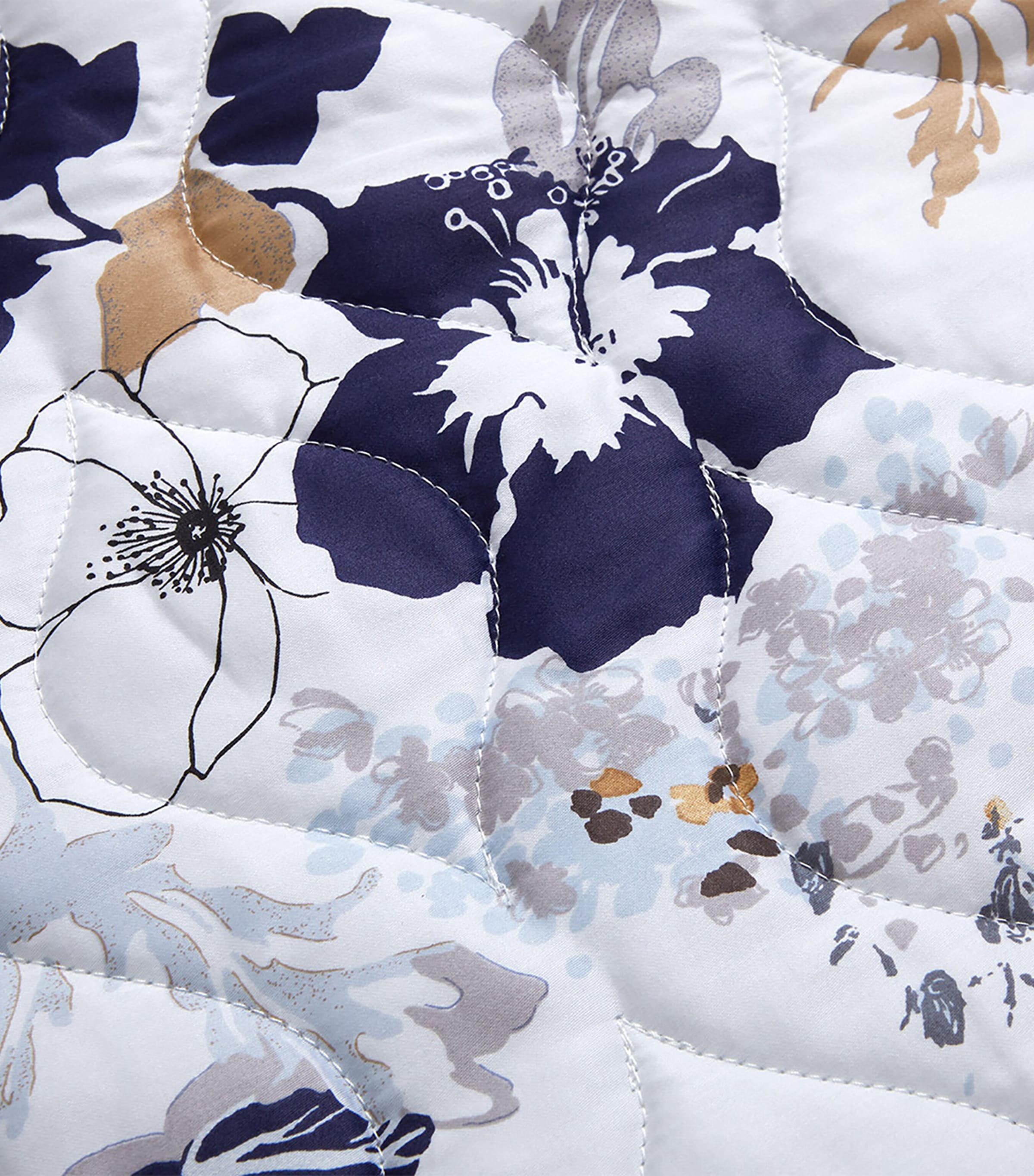 Yves Delorme Organic Cotton Eclipses Bed Cover (285cm x 250cm) Multicoloured Image 3