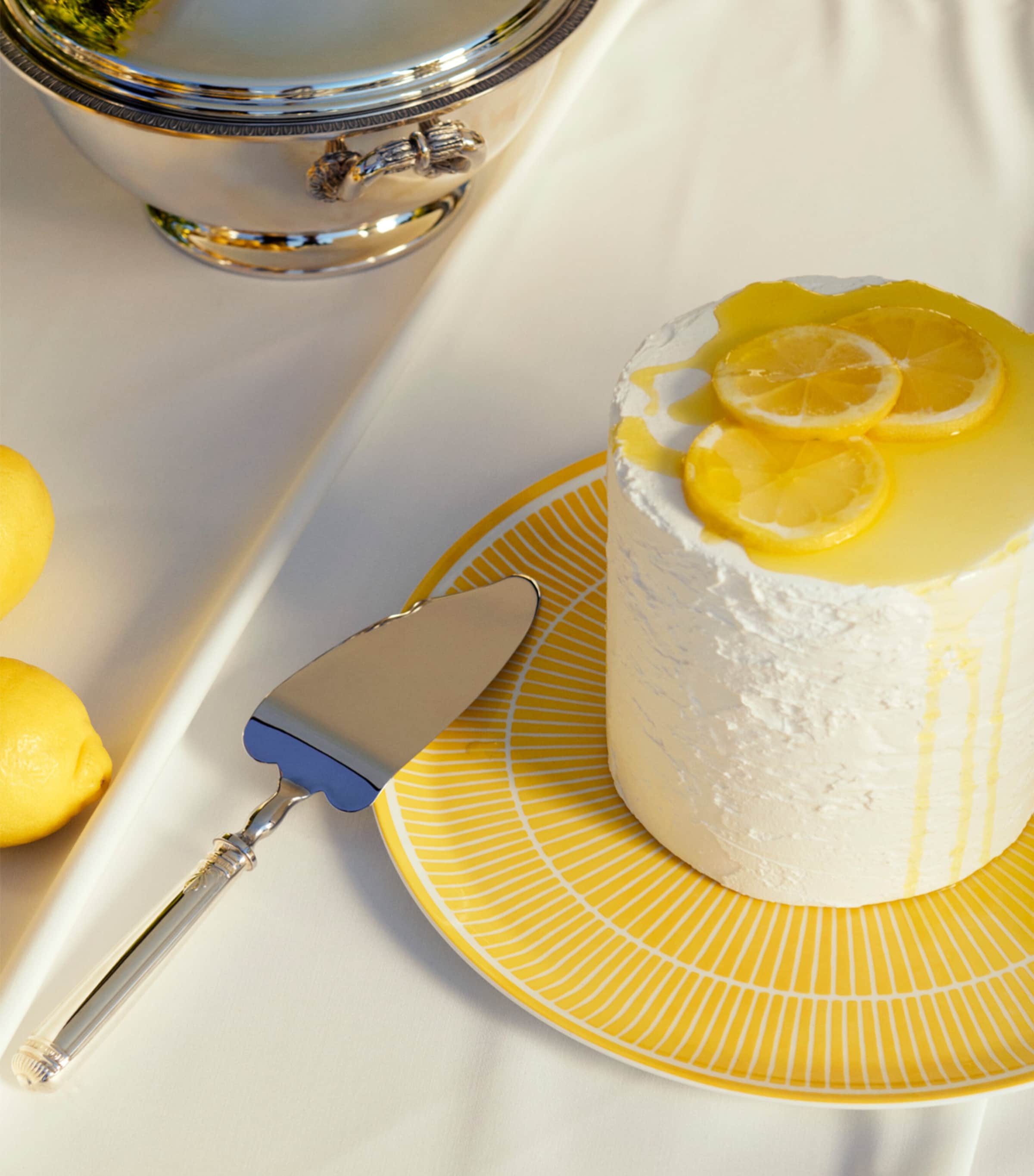 Christofle Porcelain Malmaison Riviera Pie Dish White/yellow Image 2