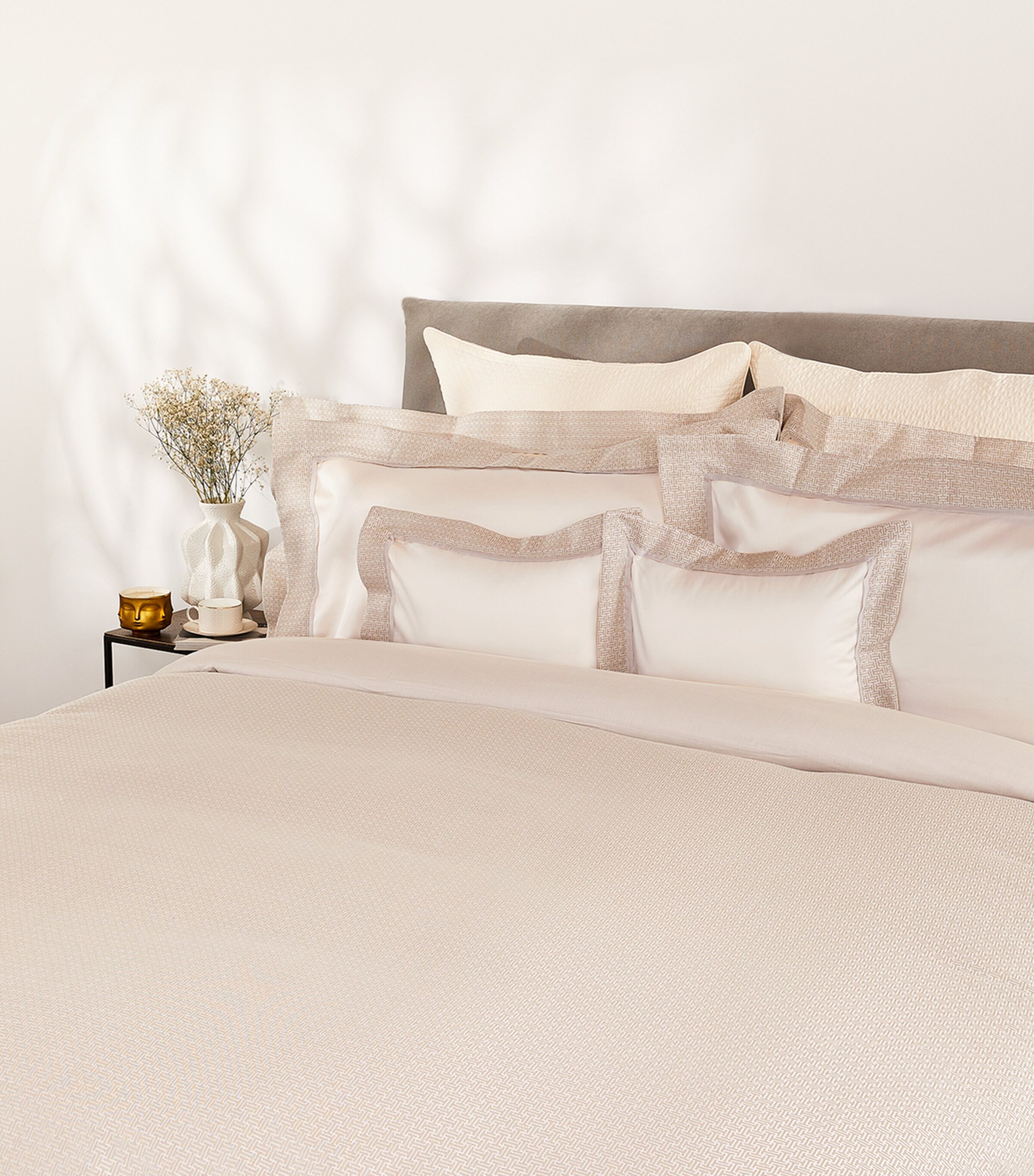 Celso De Lemos Avalon Standard Oxford Pillowcase (50cm x 75cm) Glacier Image 6
