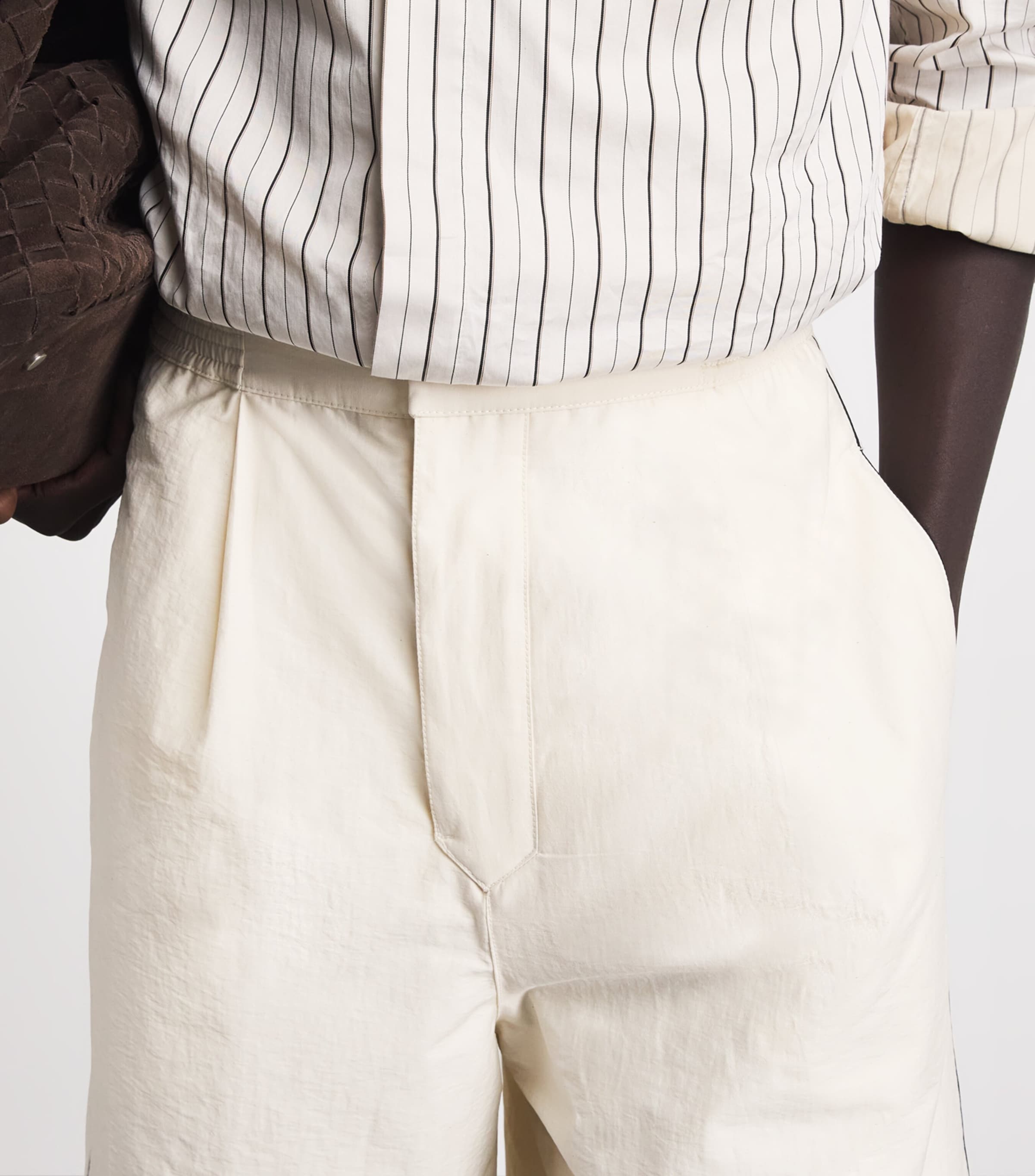 Jacquemus Mens Pleated Pyjama Shorts Off White Image 3