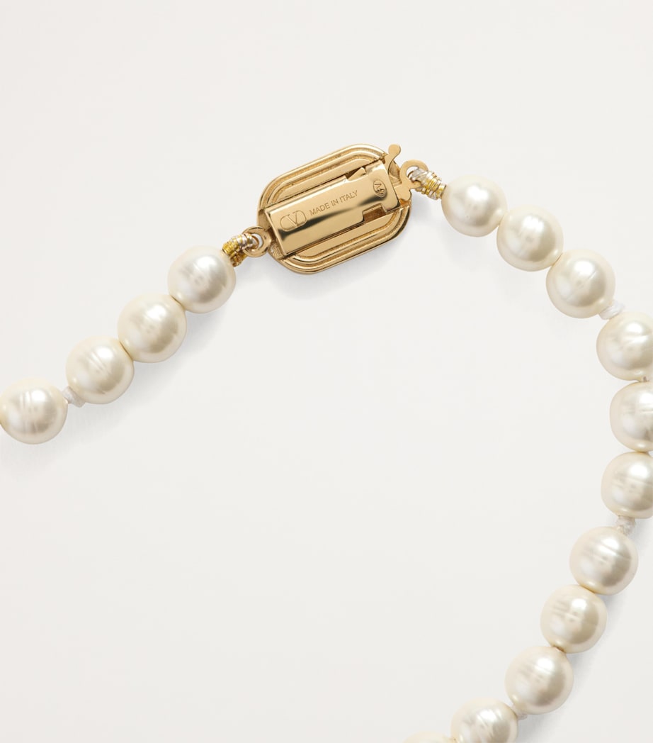 Ovalette VLogo Pearl Necklace QYL Image 3