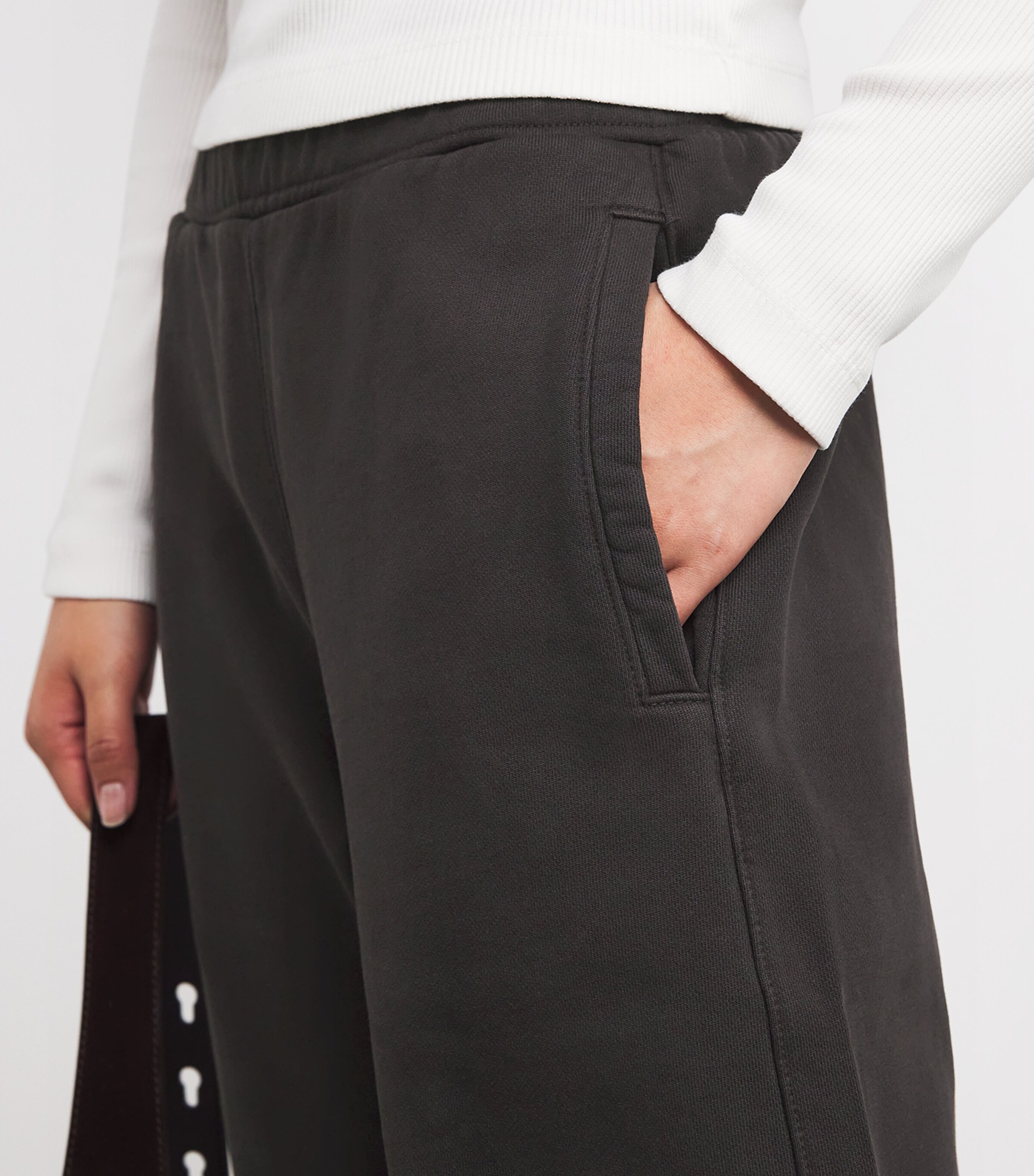 Cotton Miro Barrel Sweatpants CHOCOLATE Image 6